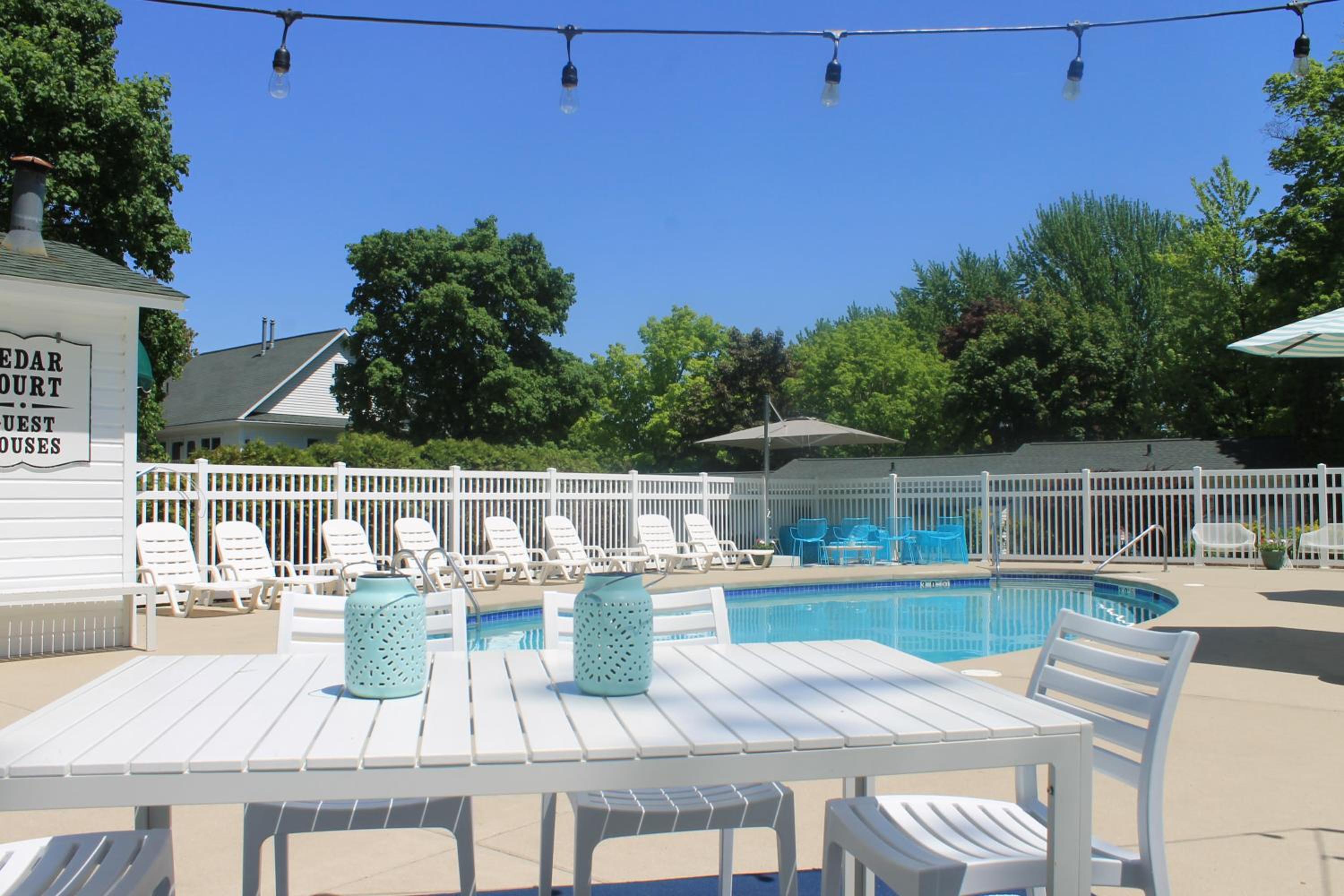 Cedar Court Inn