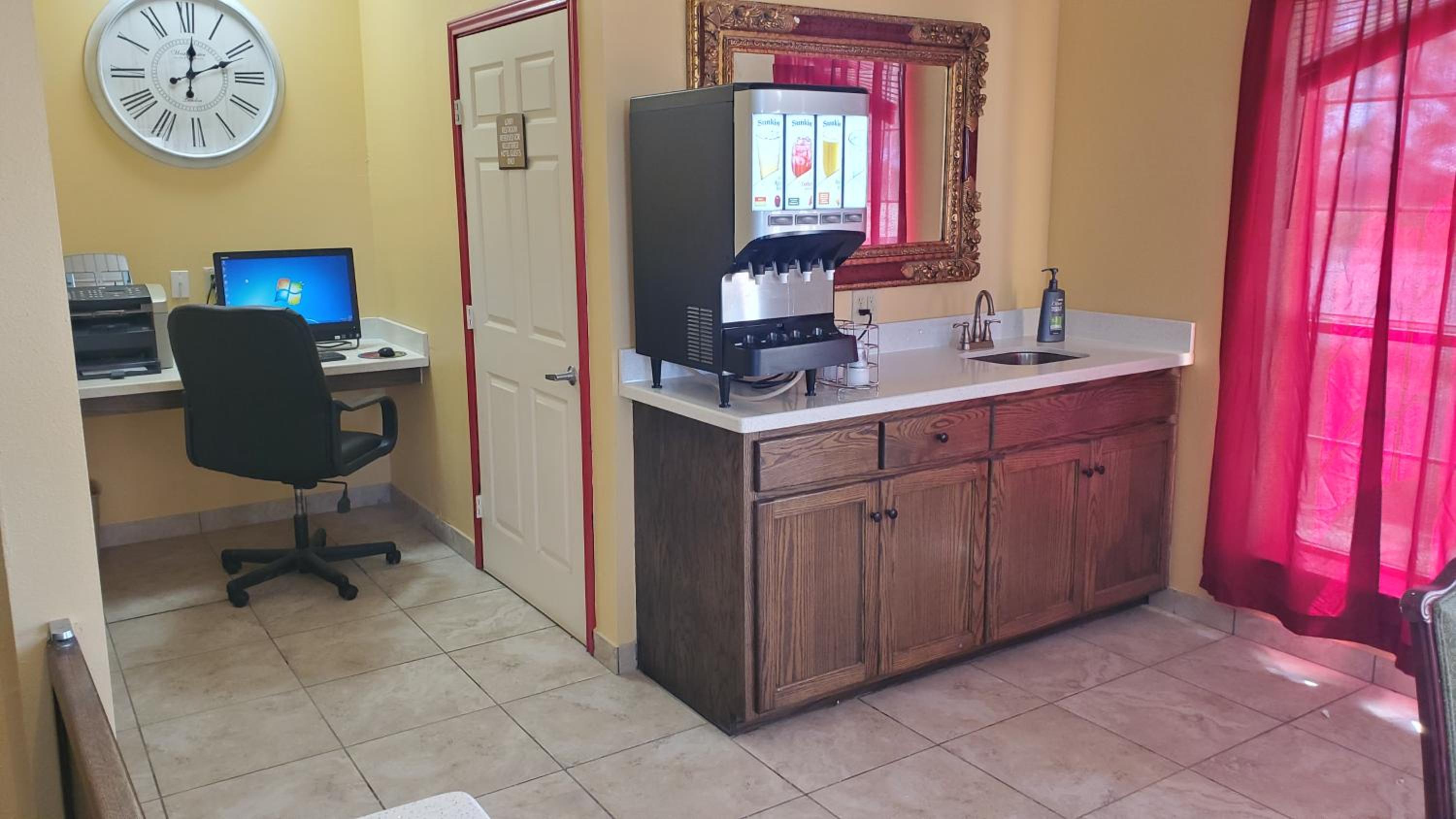 La Bonita Inn & Suites - McCamey