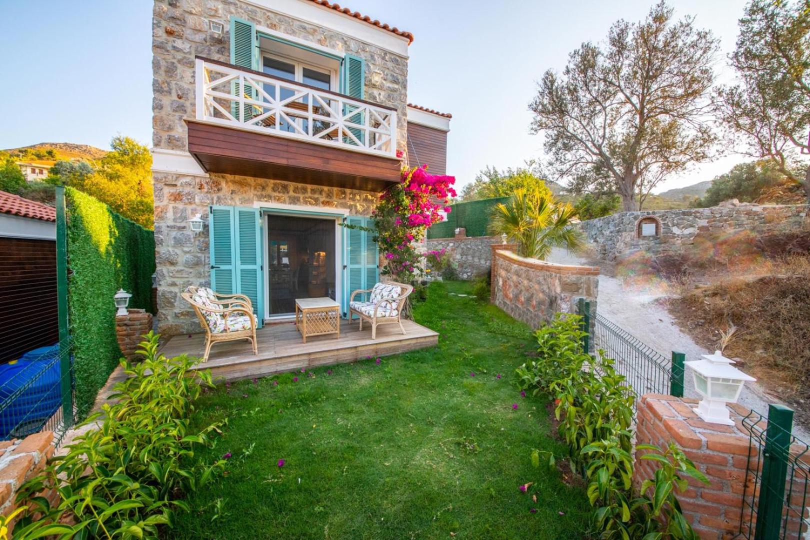 Villa Familia 2 Selimiye Daily Weekly Rentals