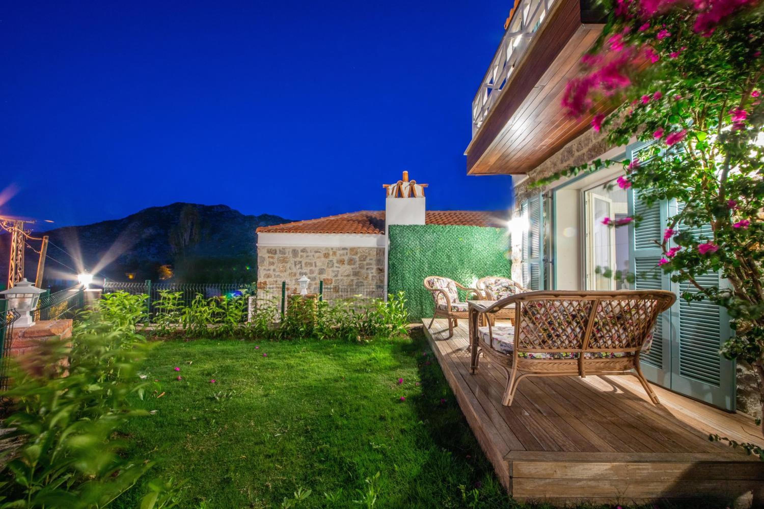 Villa Familia 2 Selimiye Daily Weekly Rentals