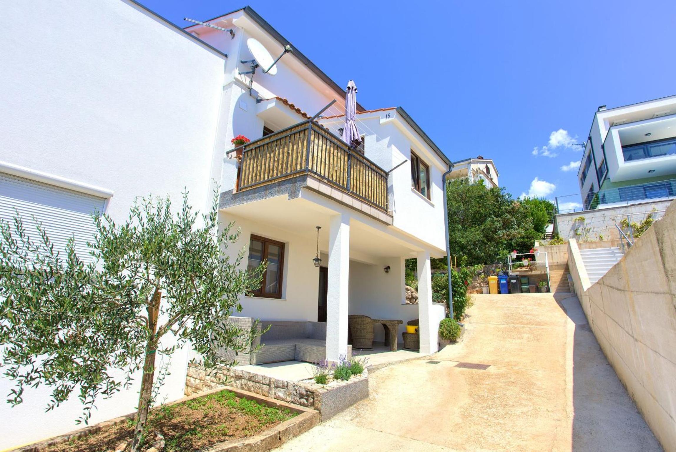Apartment Milena by El-Pi Tours view 4