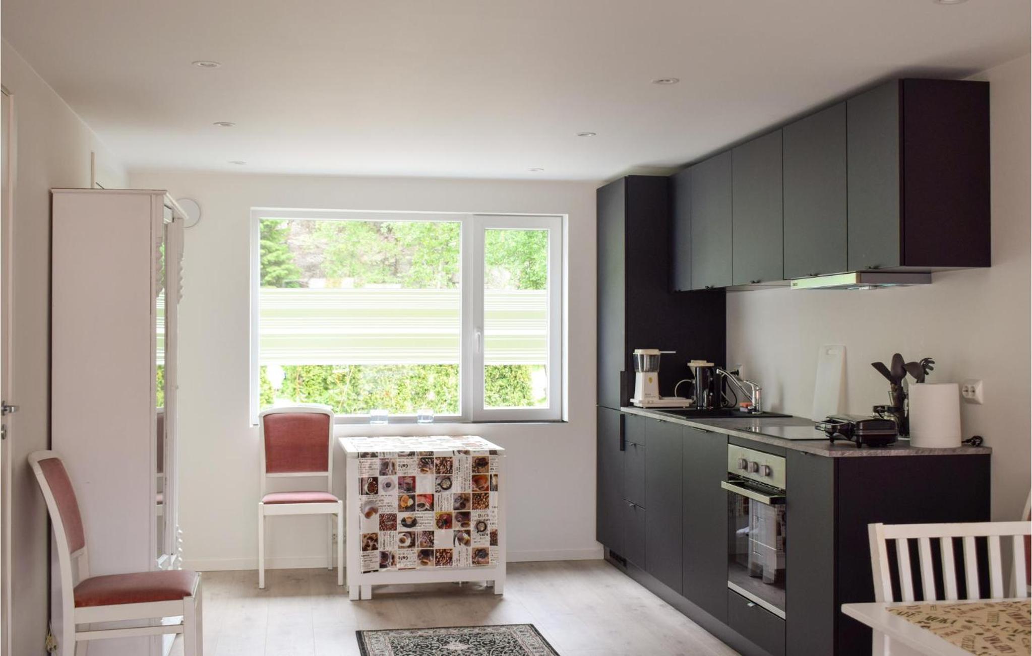 Beautiful Home In Søgne With Wifi view 3