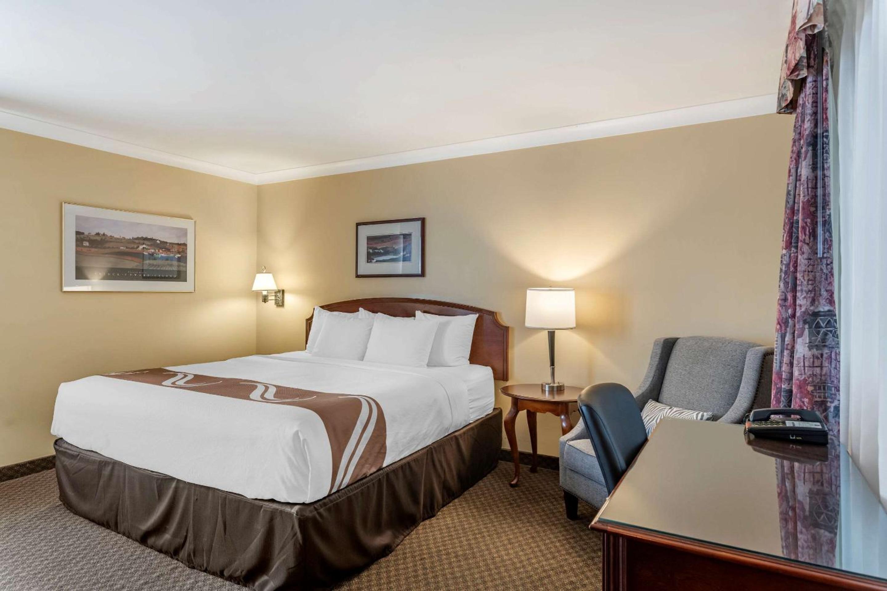 Summerside Vacations - Quality Inn  Suites Garden of the Gulf - Property Image 1