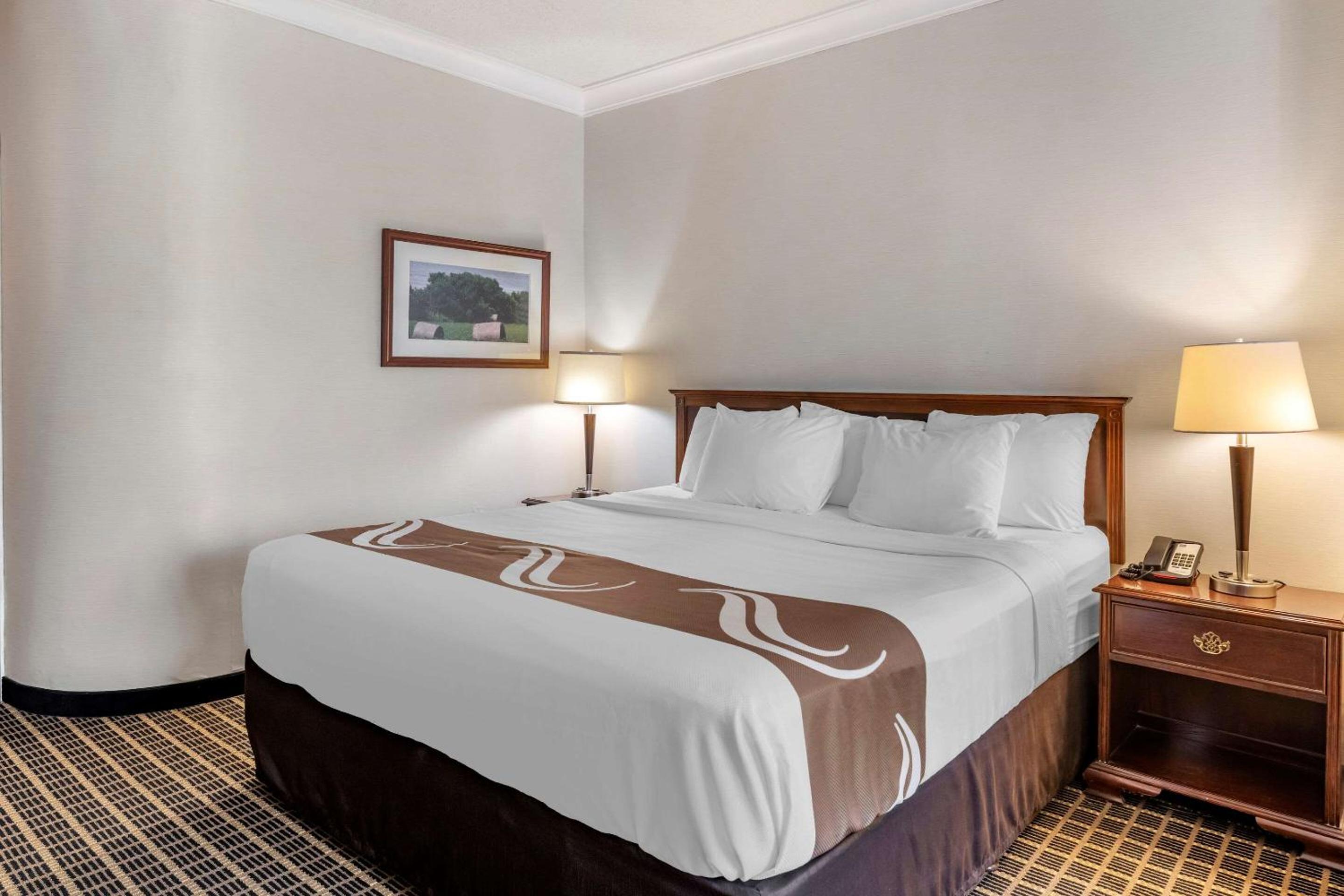 Summerside Vacations - Quality Inn  Suites Garden of the Gulf - Property Image 7