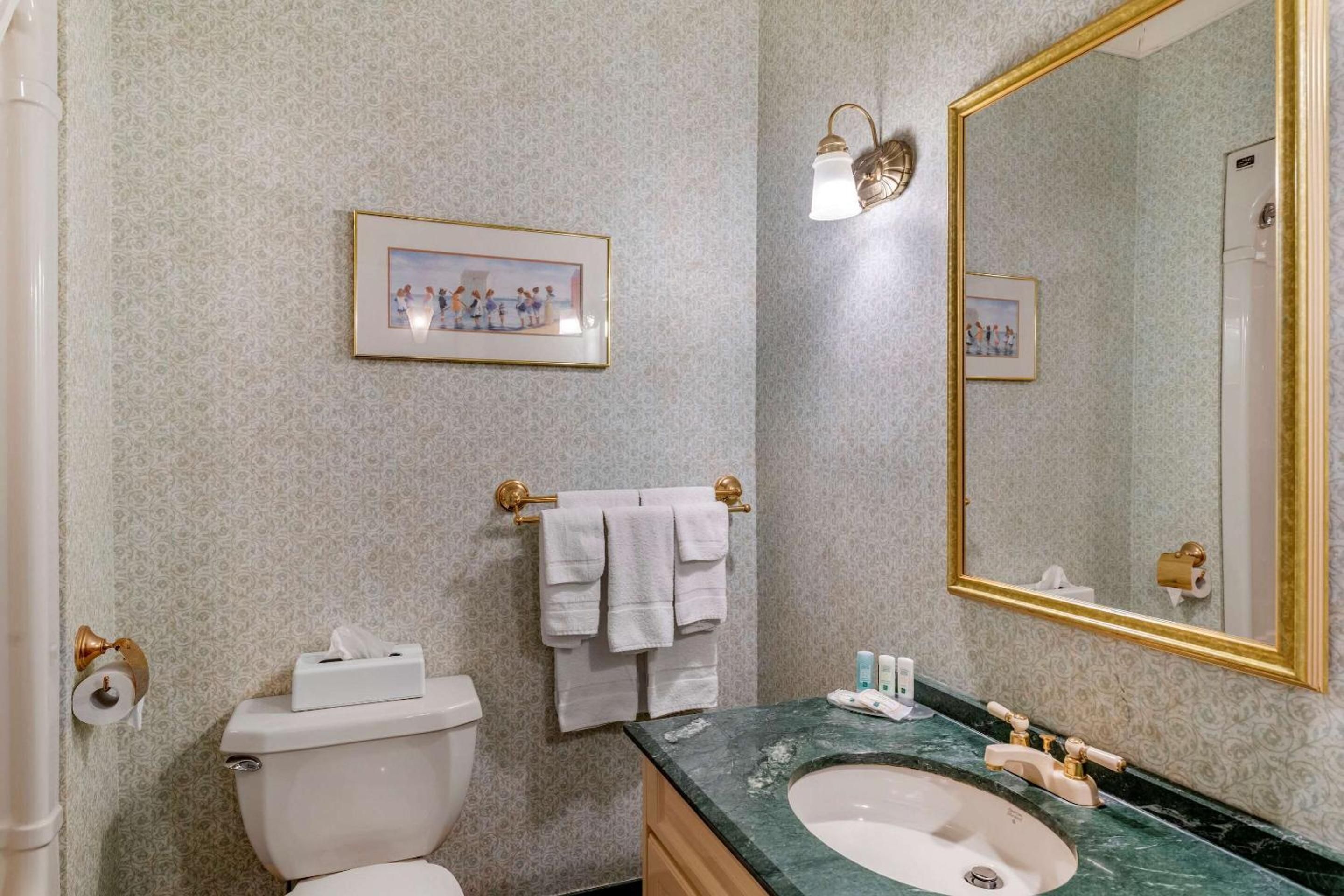 Summerside Vacations - Quality Inn  Suites Garden of the Gulf - Property Image 4