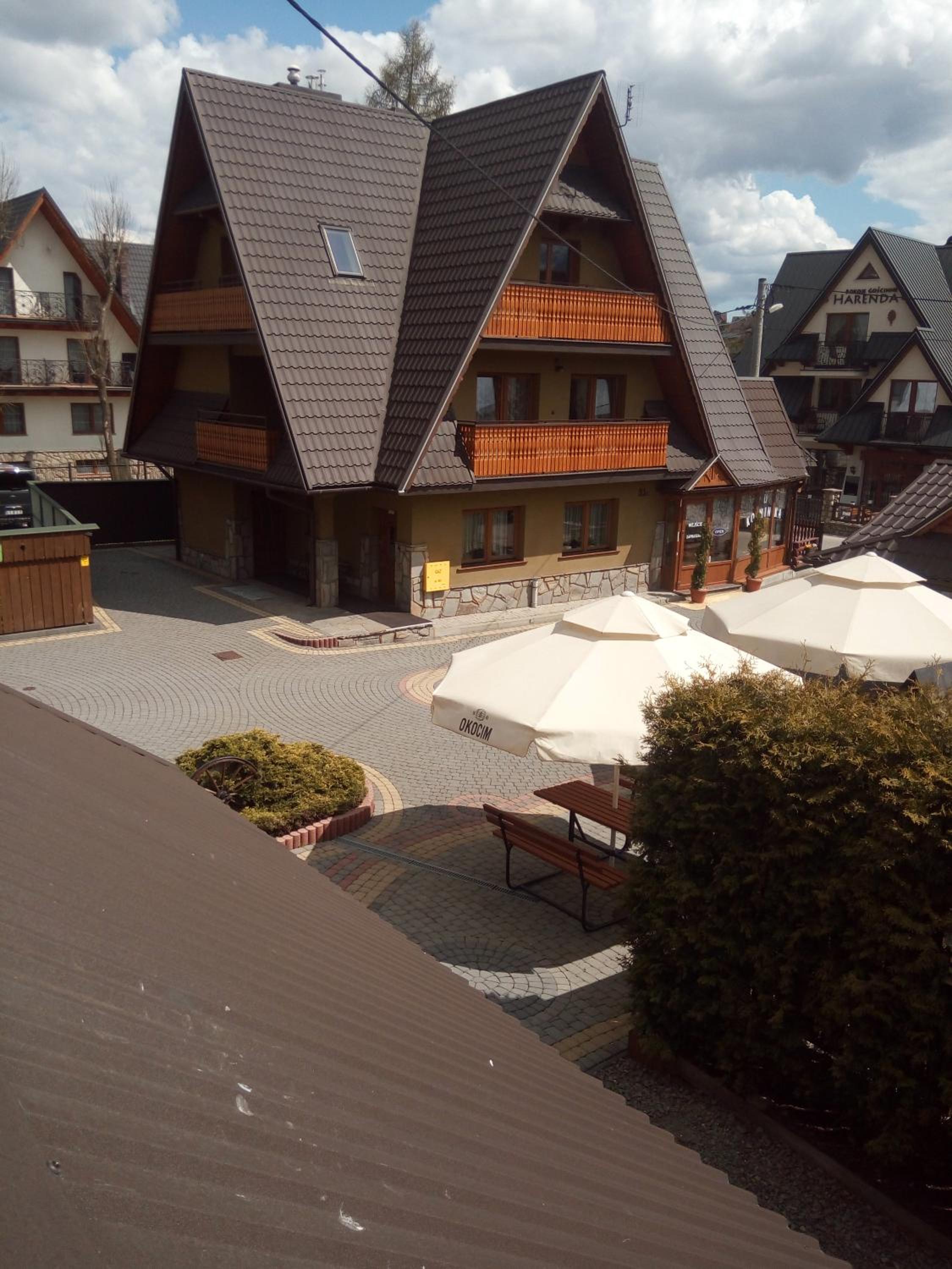 Photo 6