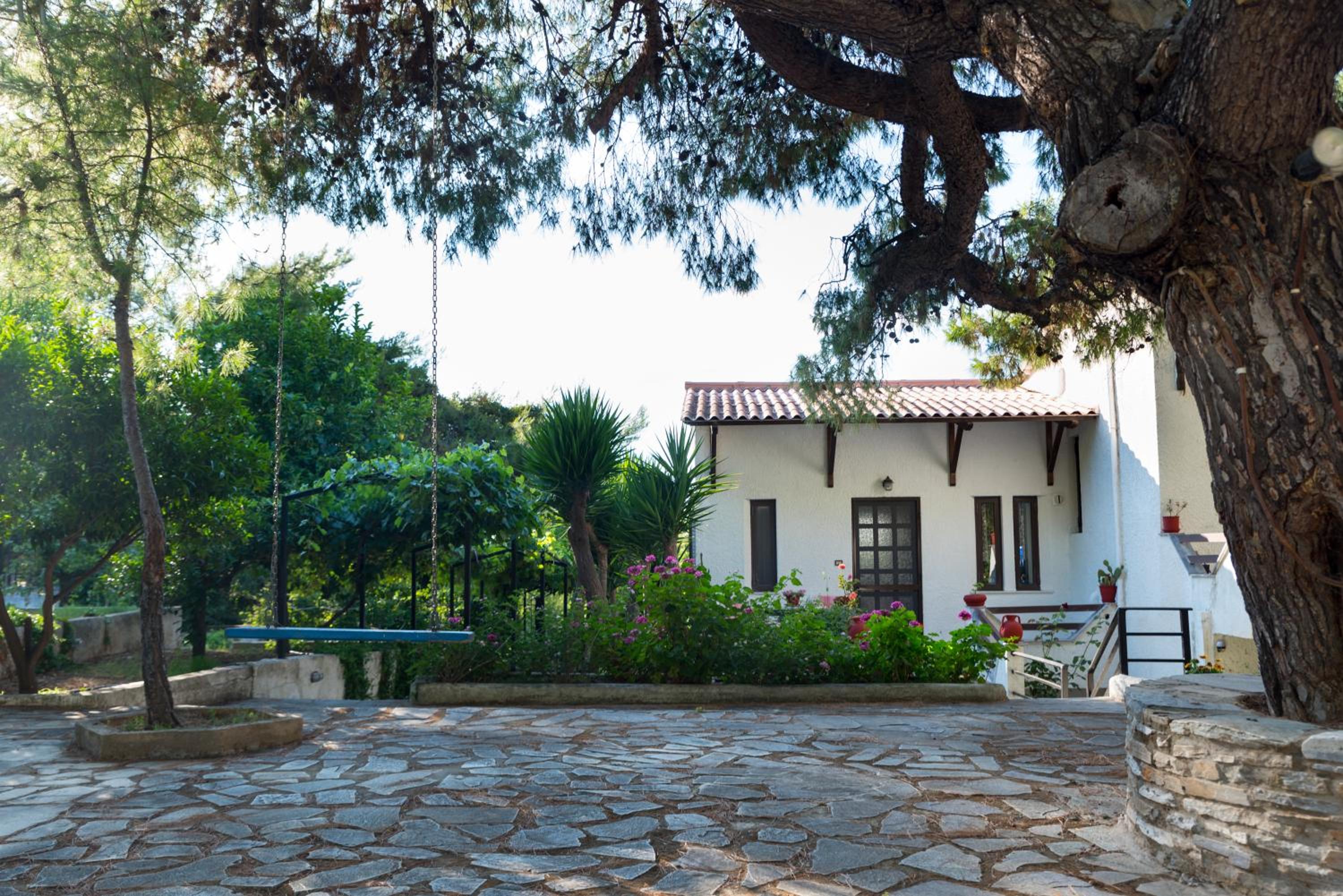 ILIOCHARI sea view apartments Oropos - Kalamos view 2