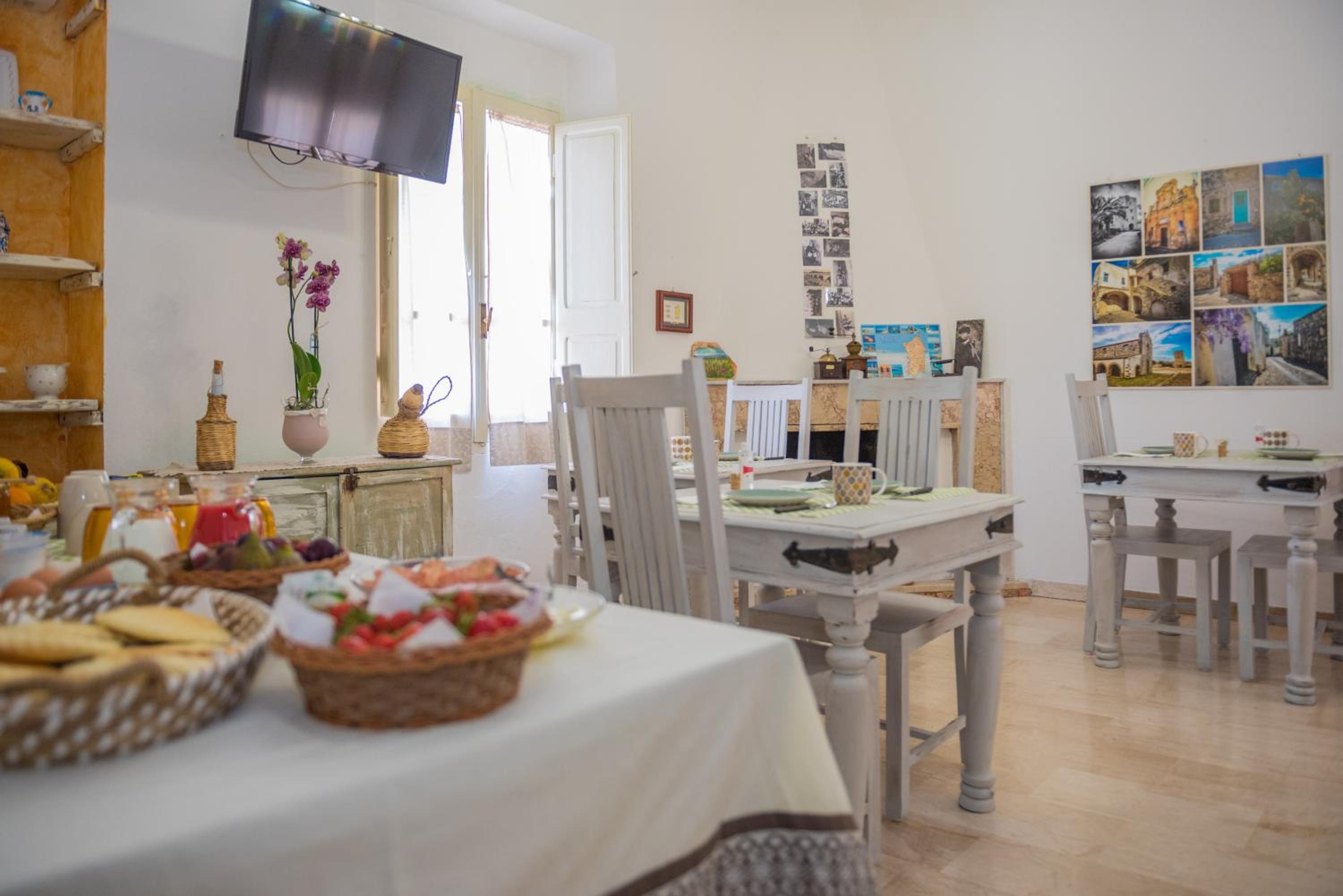 Hotel B&B Sa domo de sos Massaios - Image 1