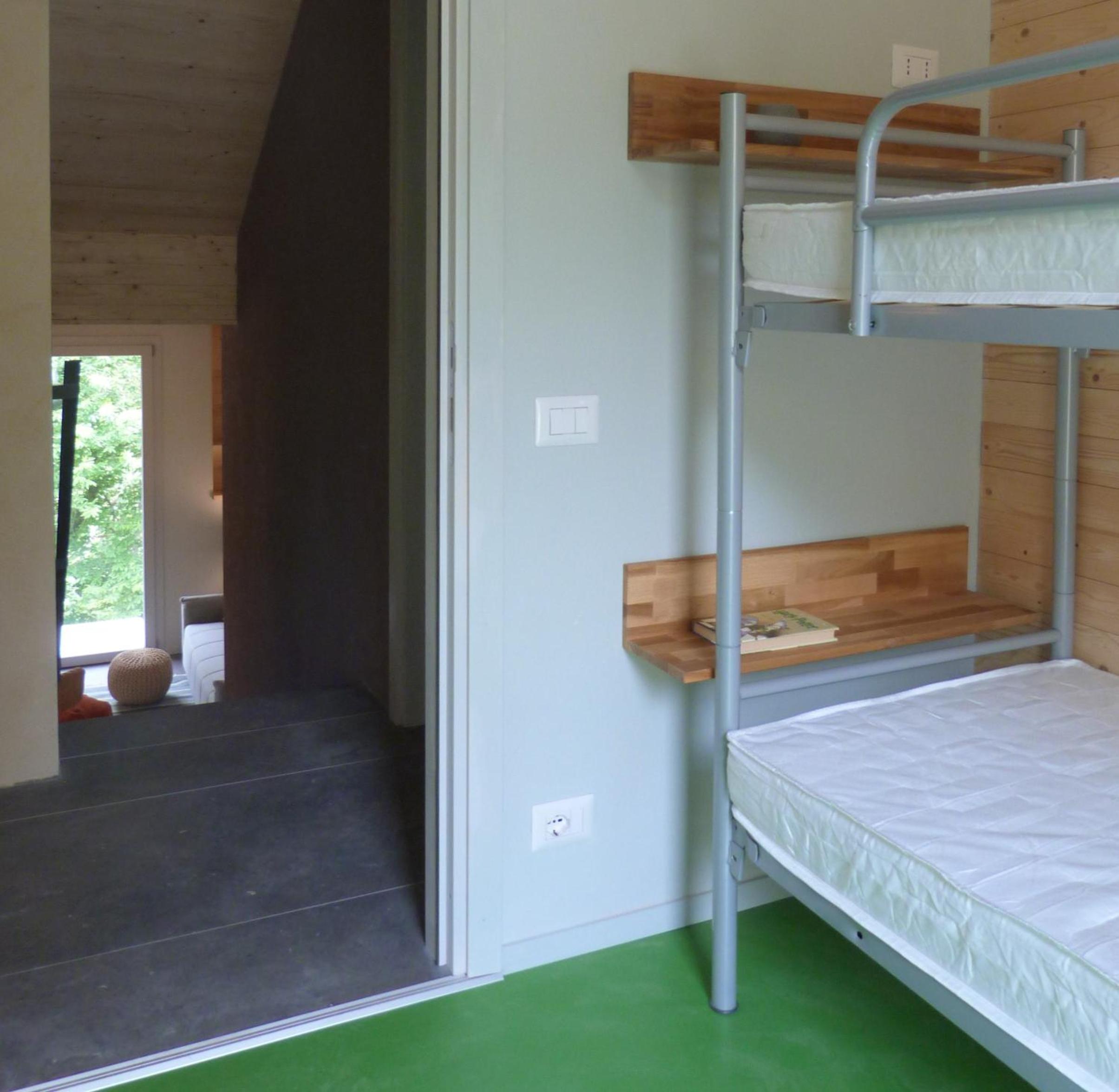 Maison 4 soleil. Casa design luce e natura