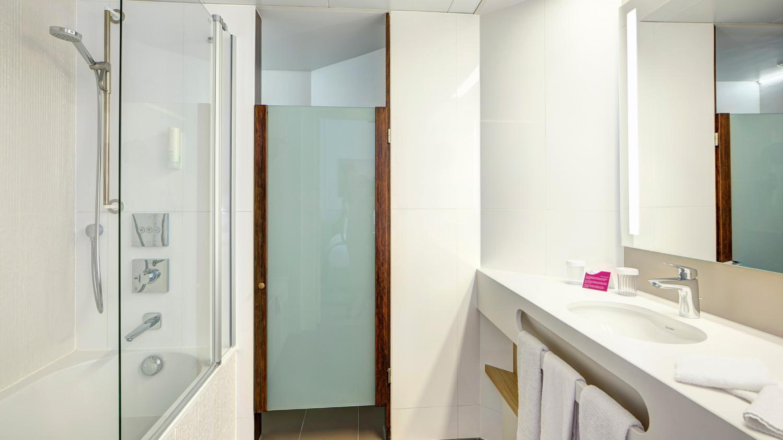 Bruges Vacations - Crowne Plaza Hotel Brugge, an IHG Hotel - Property Image 75