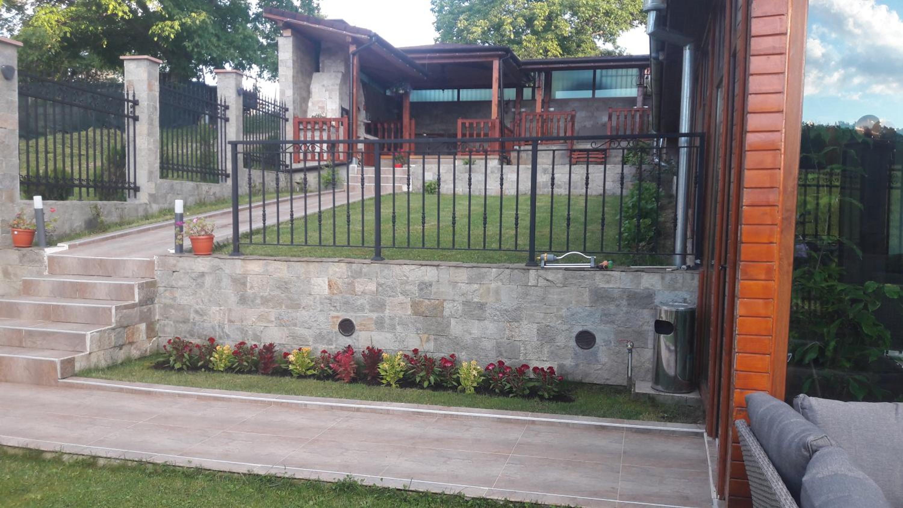 Lakata Guest House