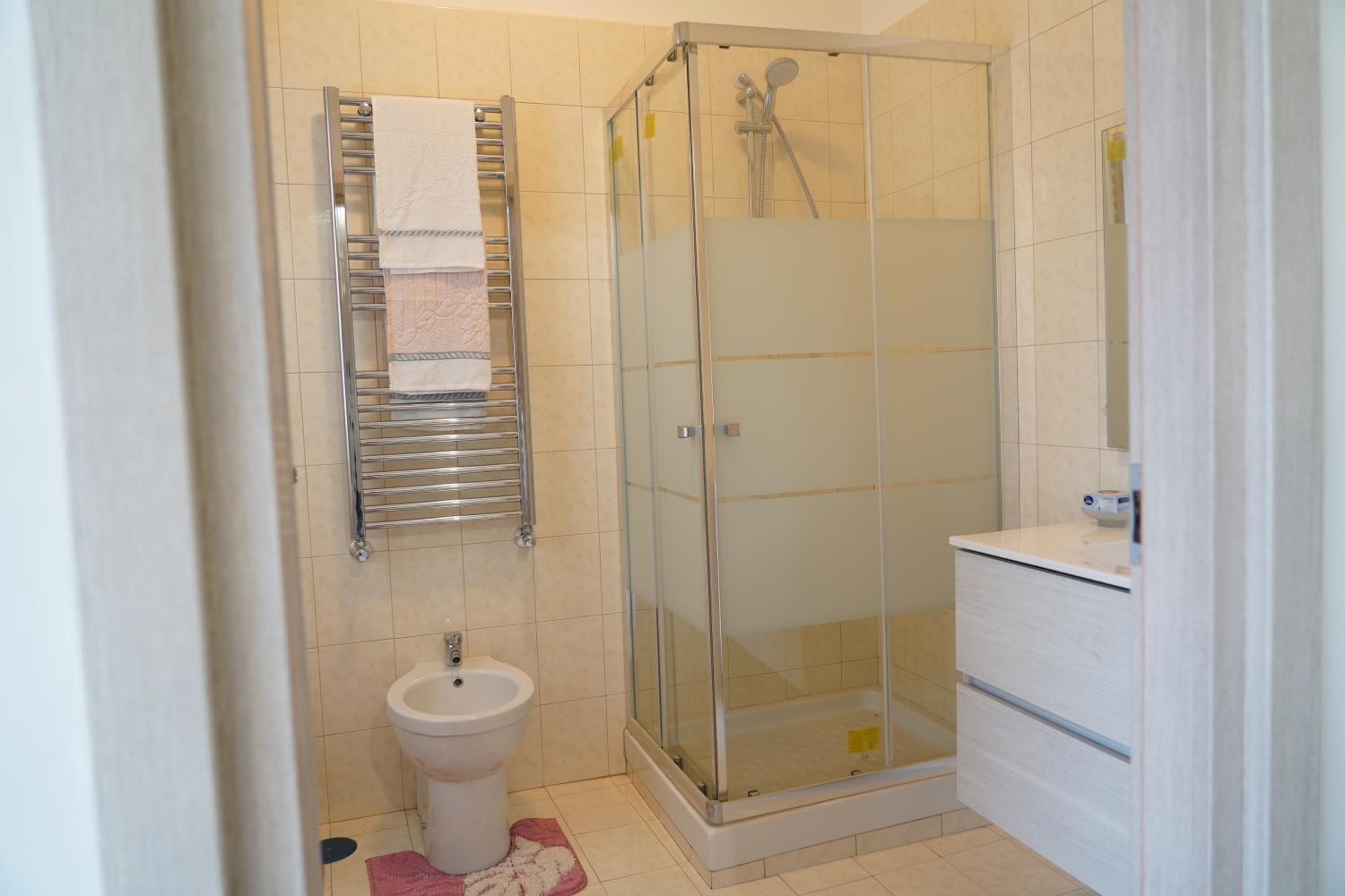 Il Vicoletto en Pimonte — bathroom