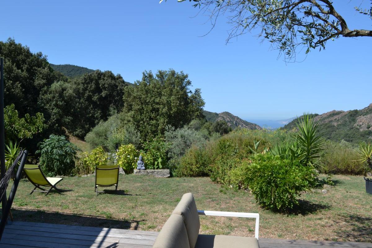 LA ROULOTTE VITICOLE view 2