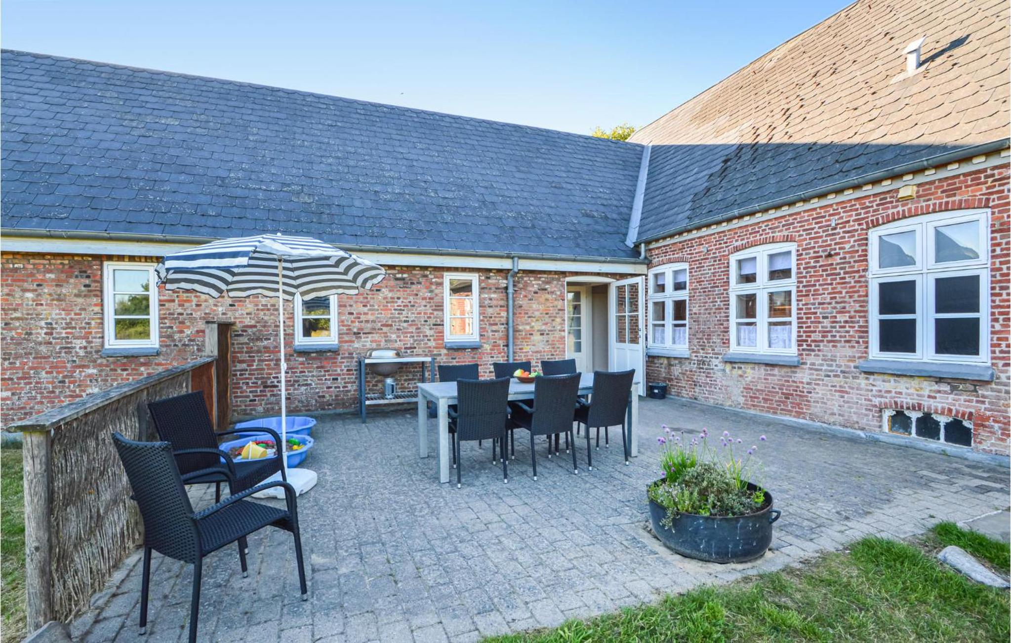 Lovely Home In Rømø With Kitchen