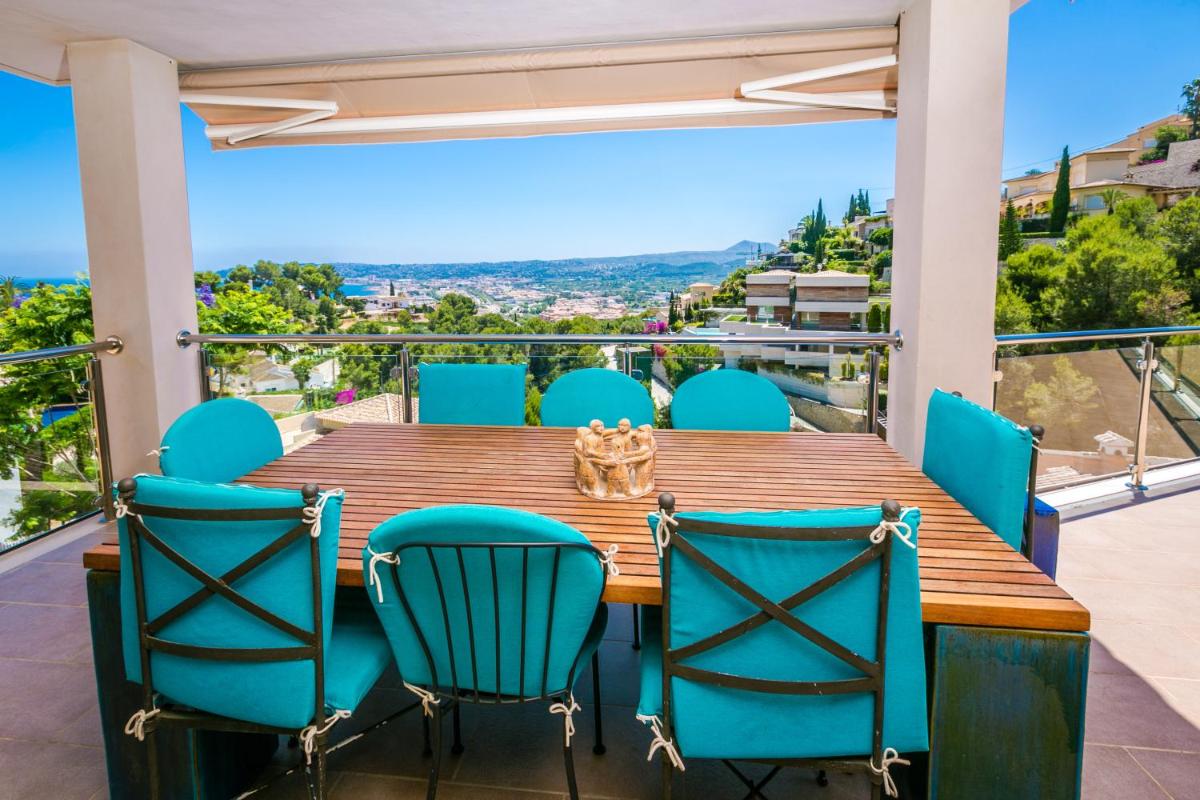 outdoor BBQ area
