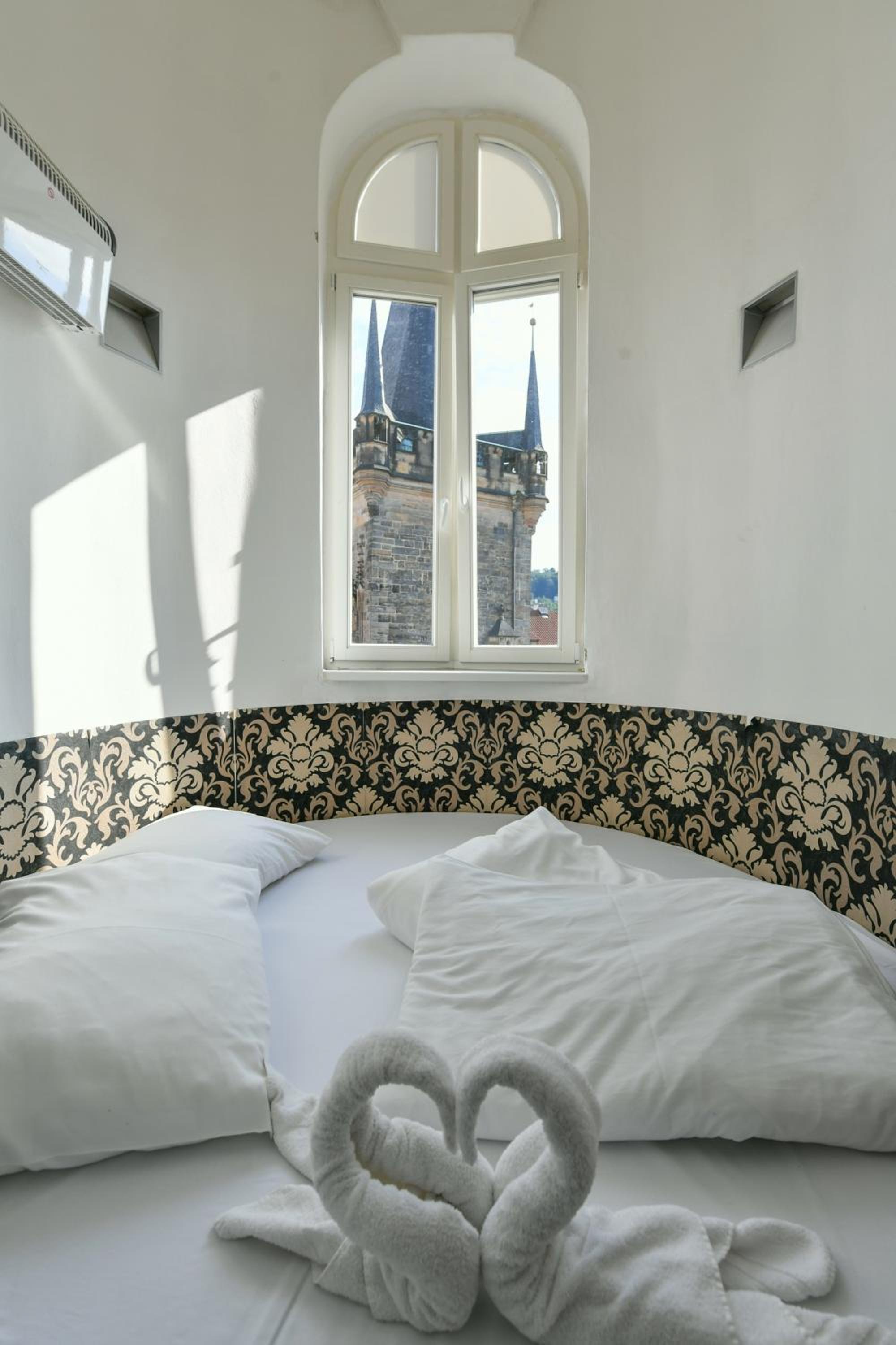 Amazing Charles Bridge Apartment