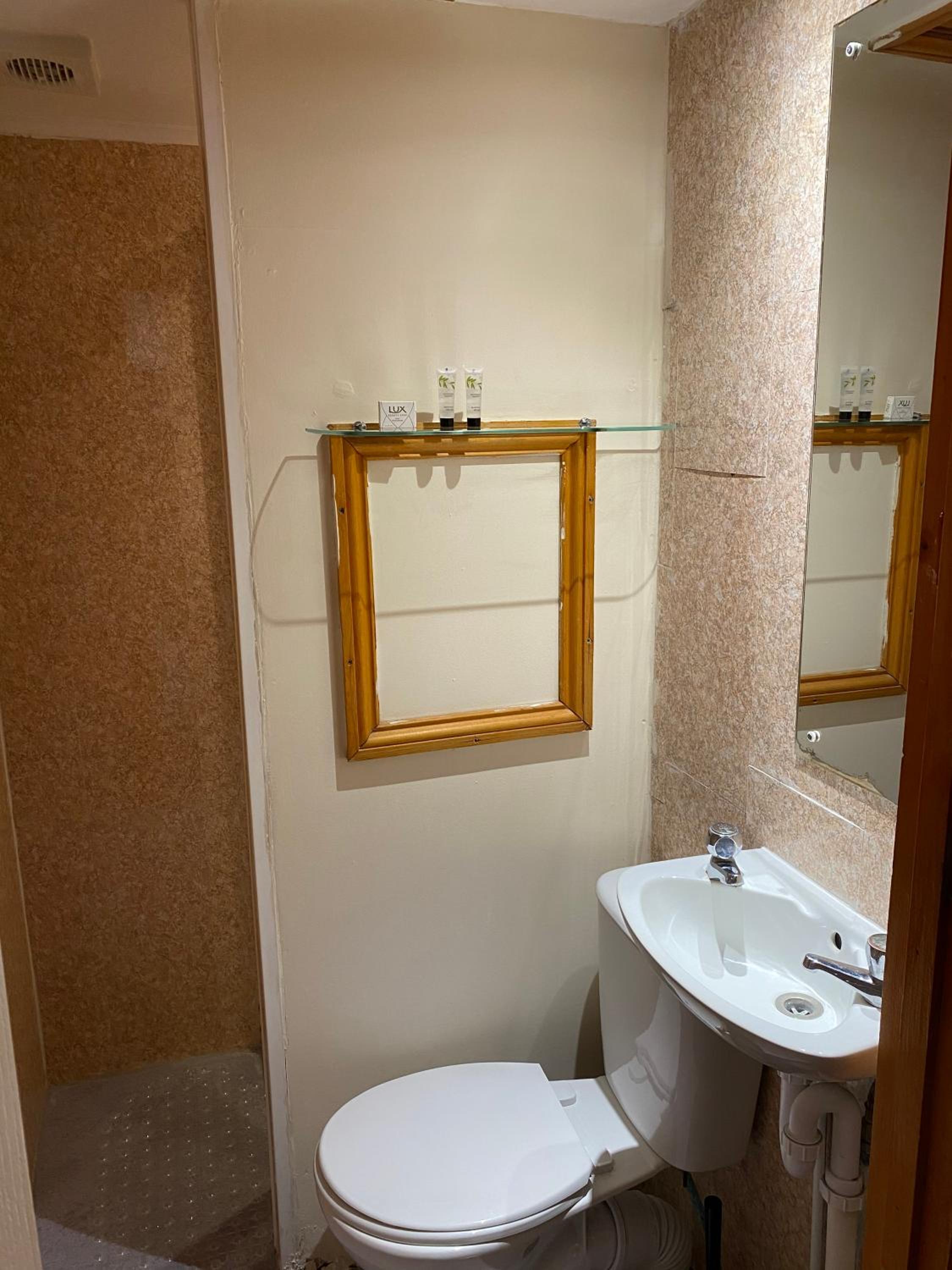 Photo 19