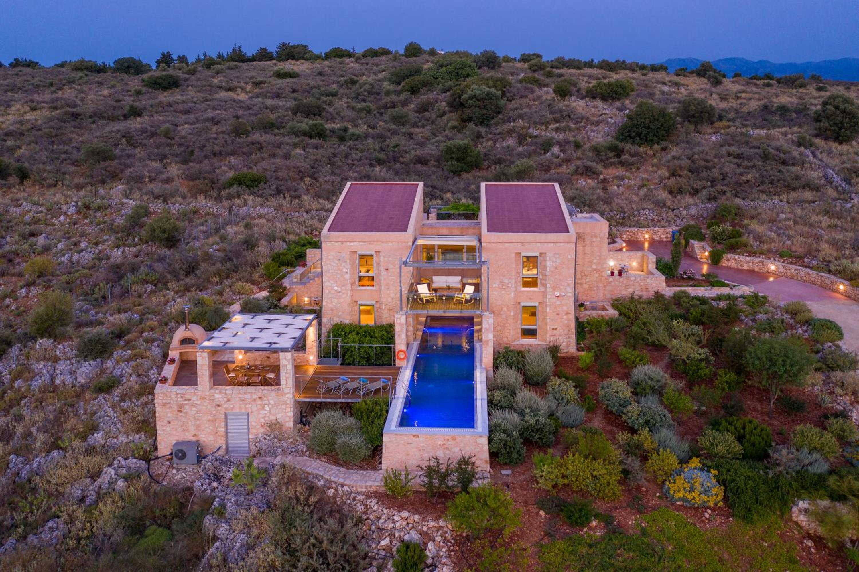 Kaminia Villa