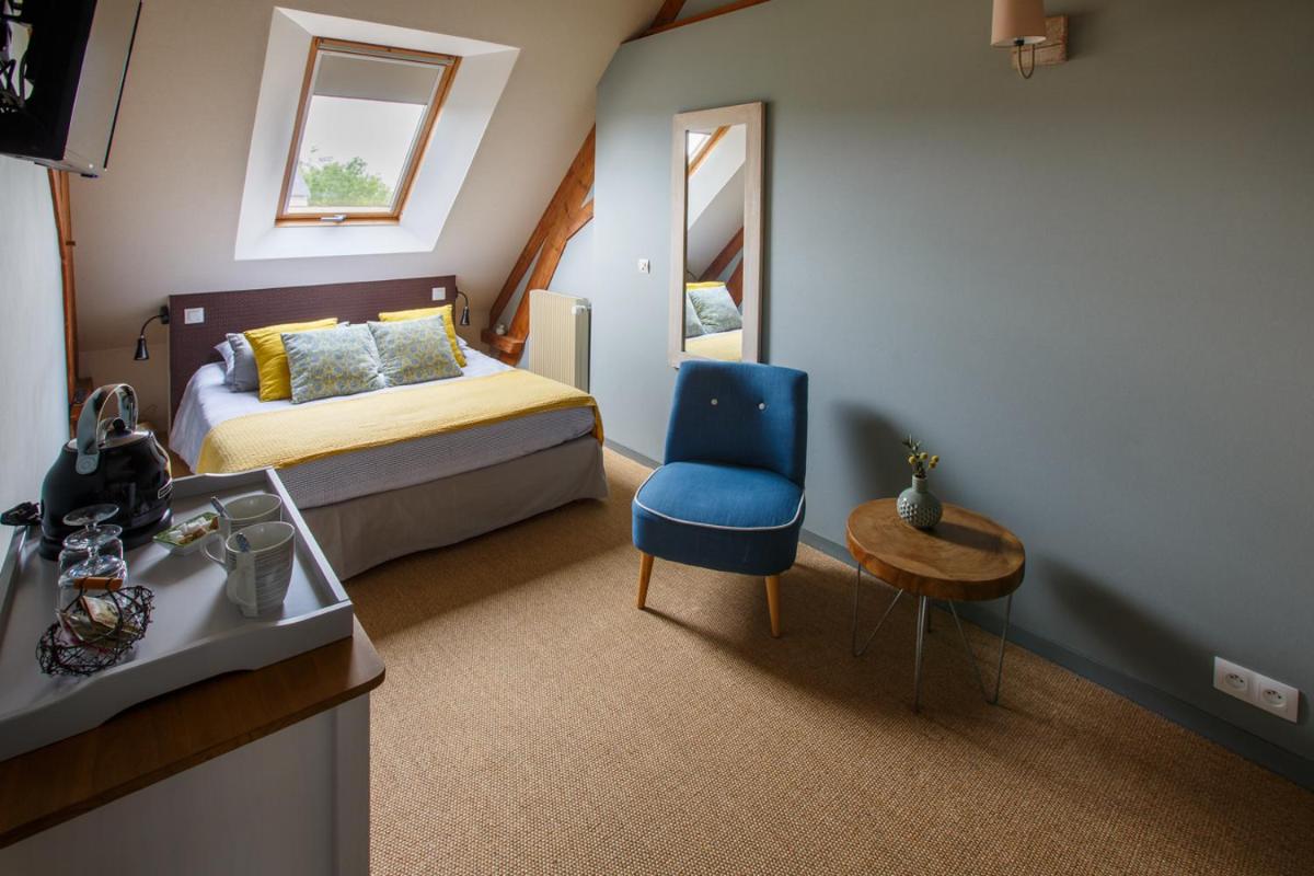 LE CLOS POULAIN Chambres d'Hôtes de charme au calme proche Bayeux et Gîtes cosy pour 2