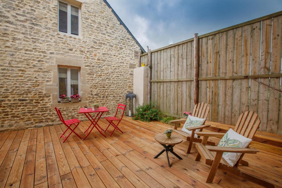 LE CLOS POULAIN Chambres d'Hôtes de charme au calme proche Bayeux et Gîtes cosy pour 2