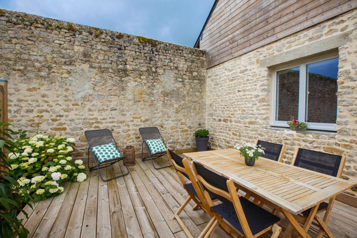 LE CLOS POULAIN Chambres d'Hôtes de charme au calme proche Bayeux et Gîtes cosy pour 2