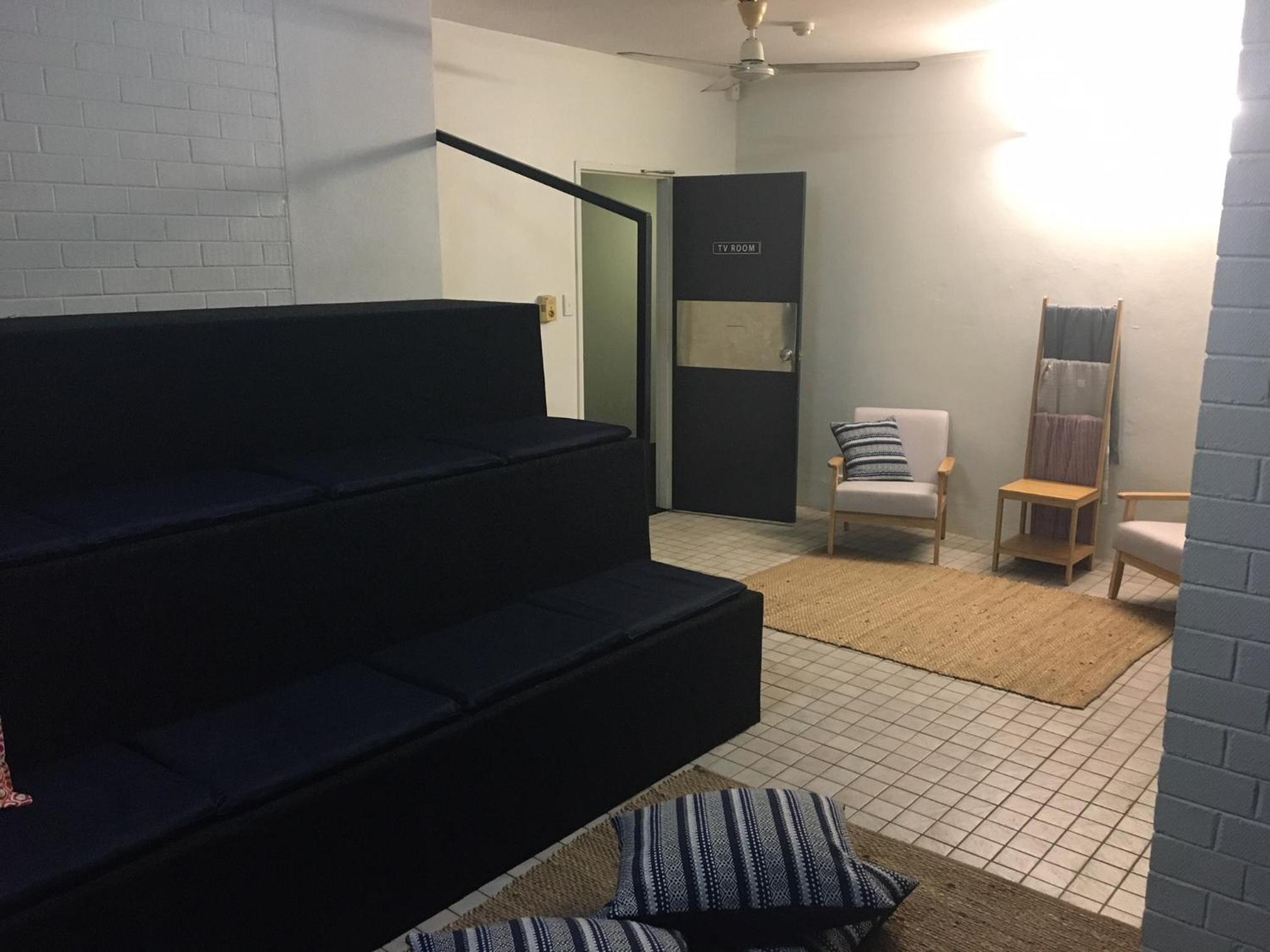 Youth Shack Backpackers Darwin - Image 3