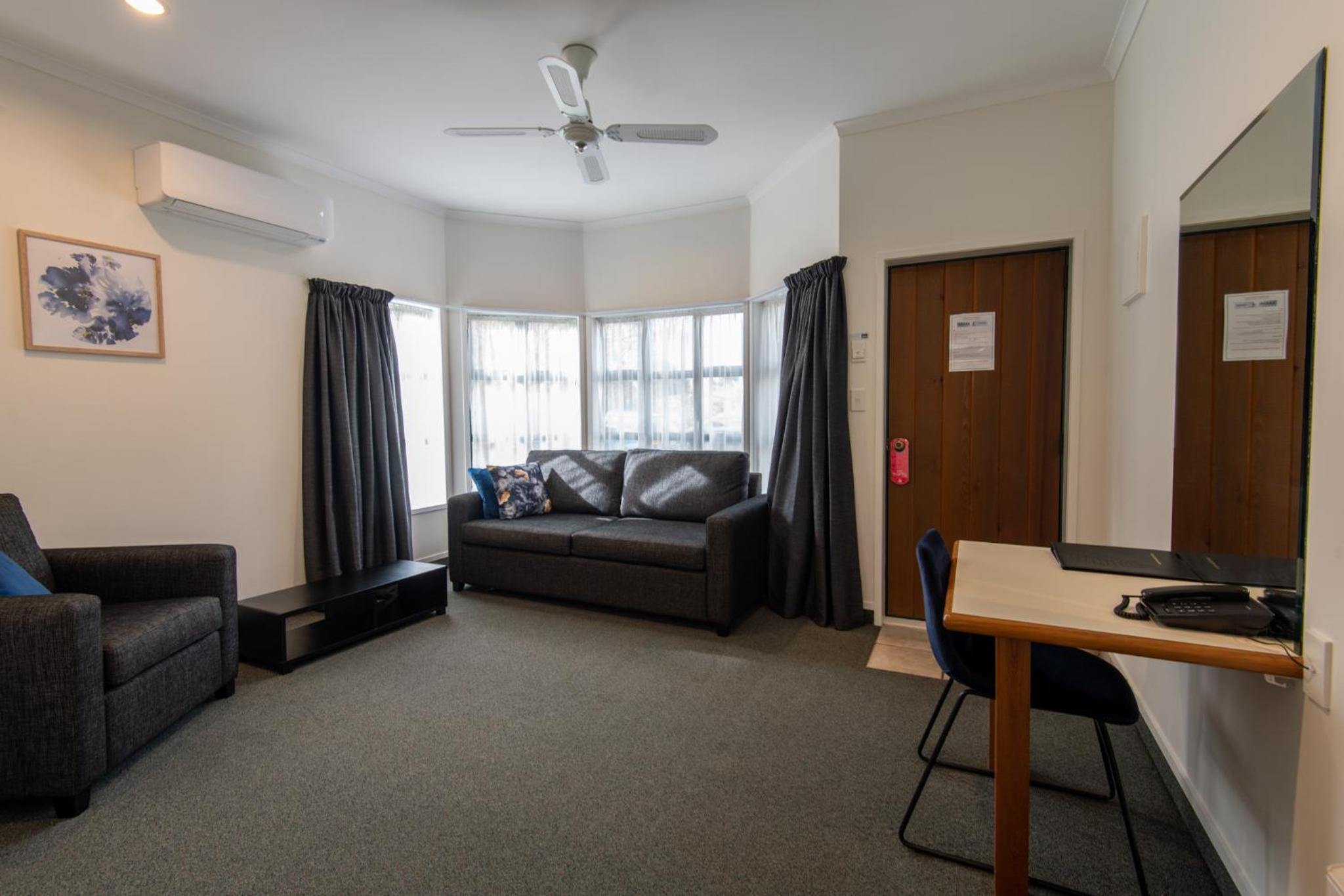 Cambridge Mews Motel