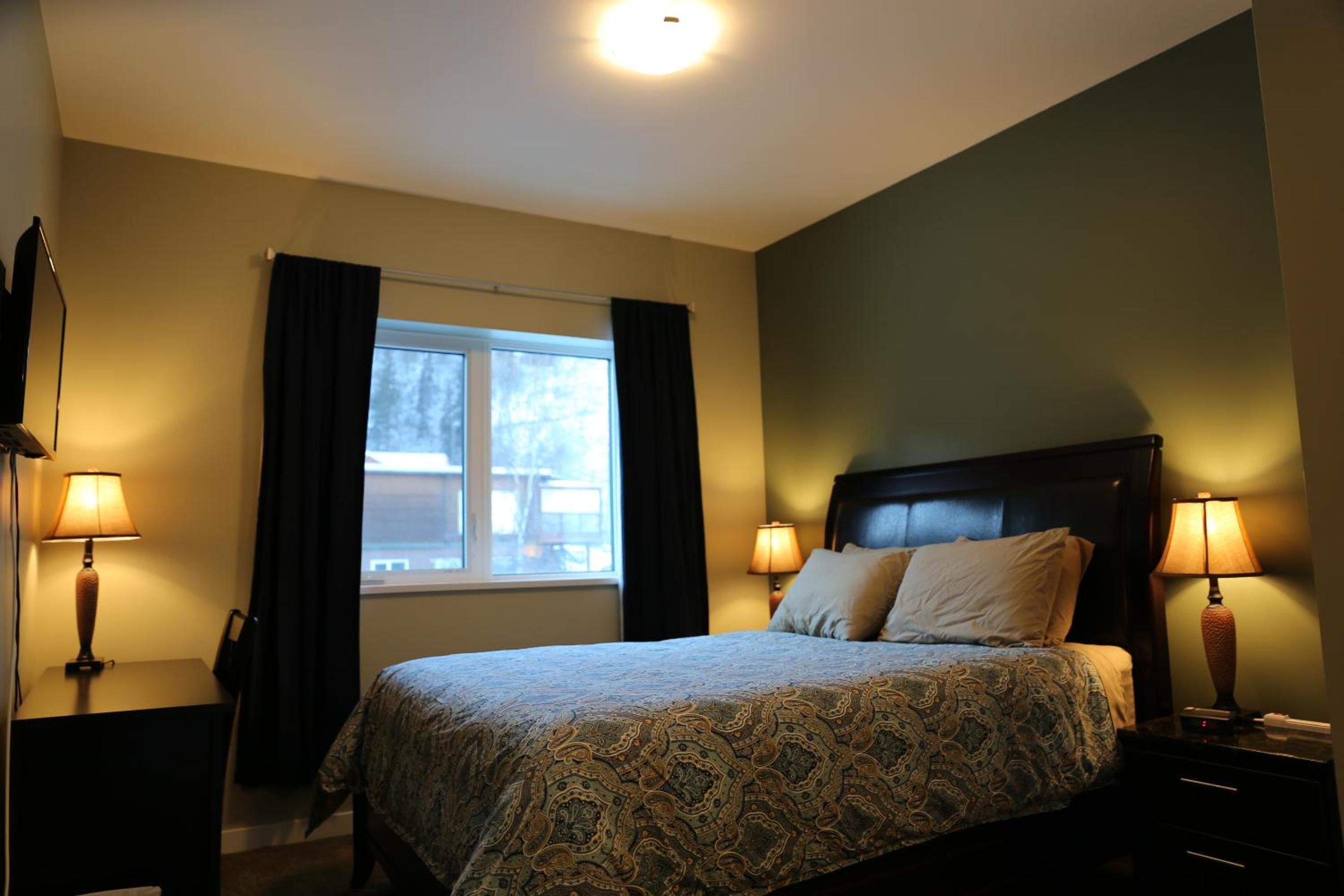 Downtown Whitehorse Deluxe 2 Bedroom Condo view 4