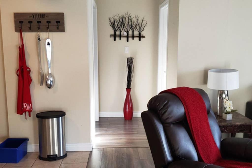 2-Bedroom Apartment Sweet #2 by Amazing Property Rentals view 4