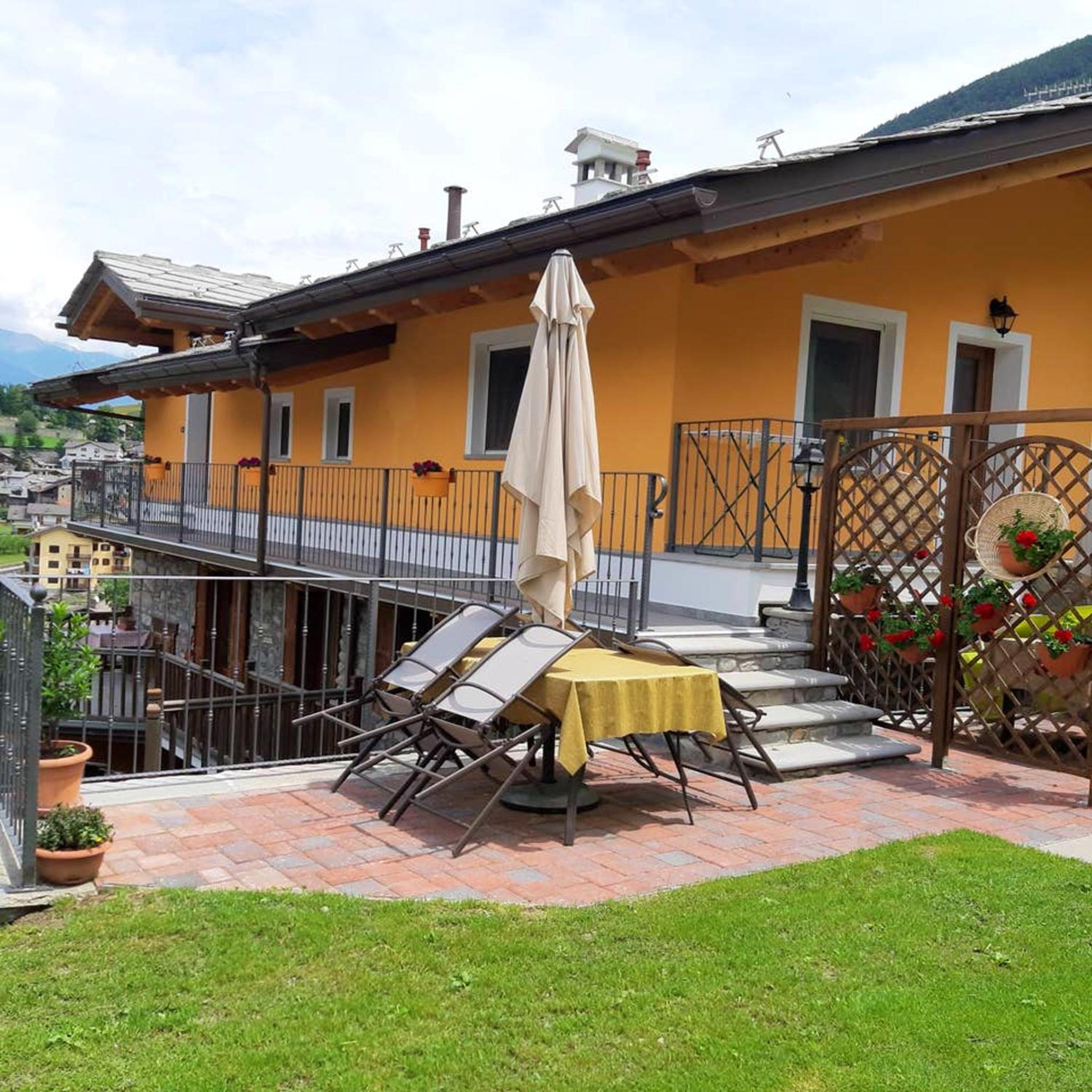 Charming Apartment in Aymavilles with Mountain View view 4