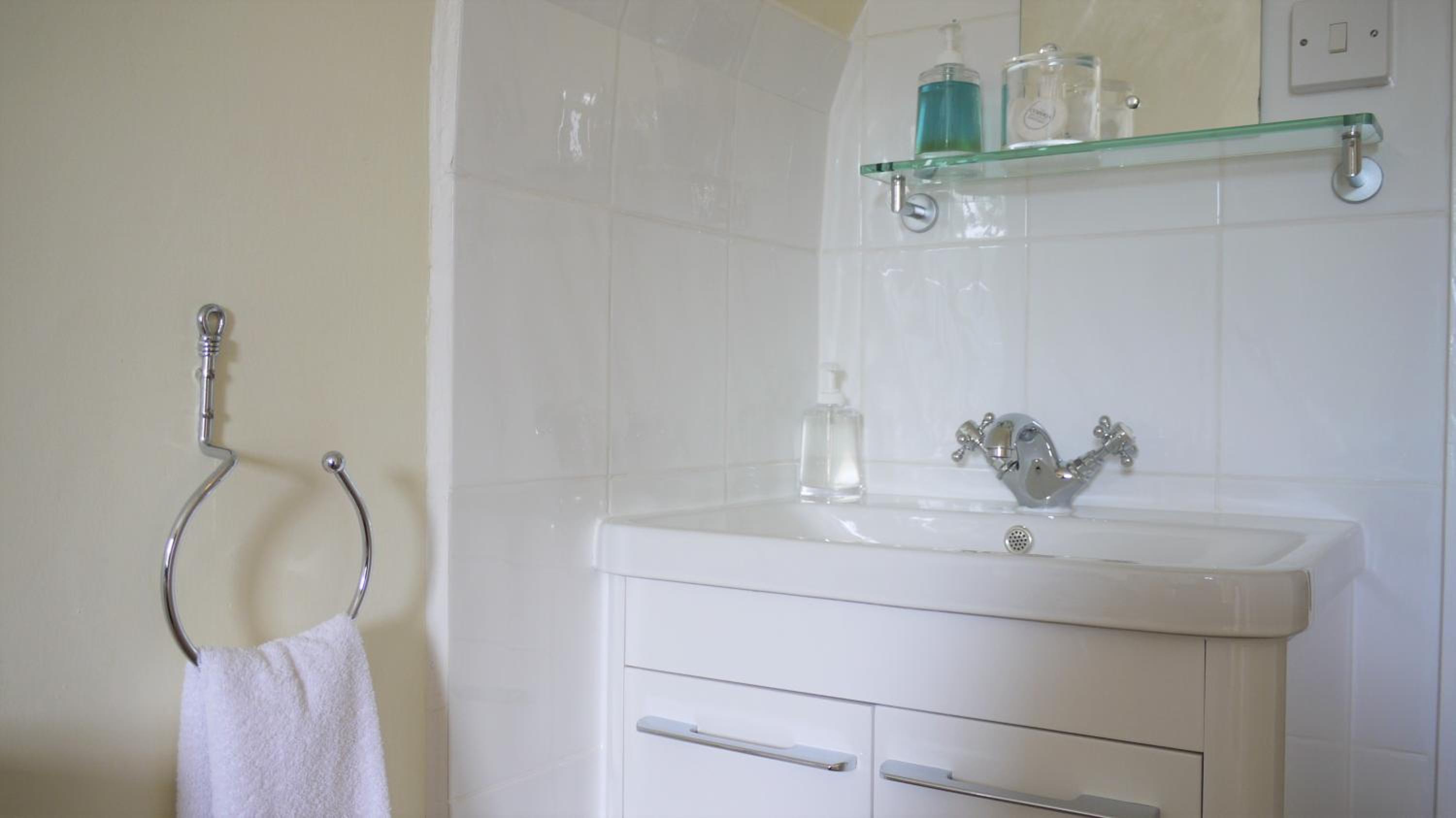 Lynton Vacations - Gable Lodge Guest House - Property Image 32