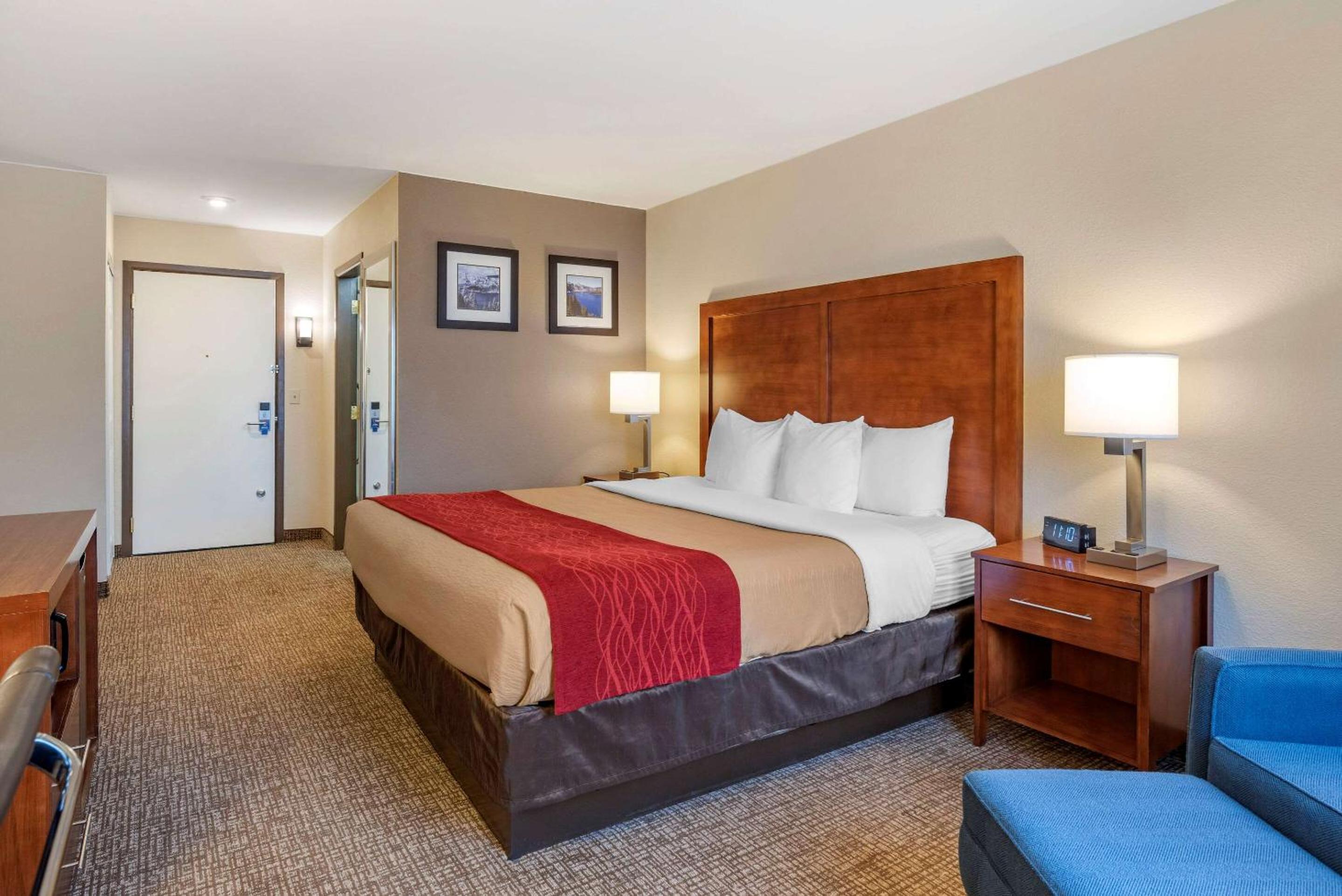 Klamath Falls Vacations - Comfort Inn  Suites - Property Image 19