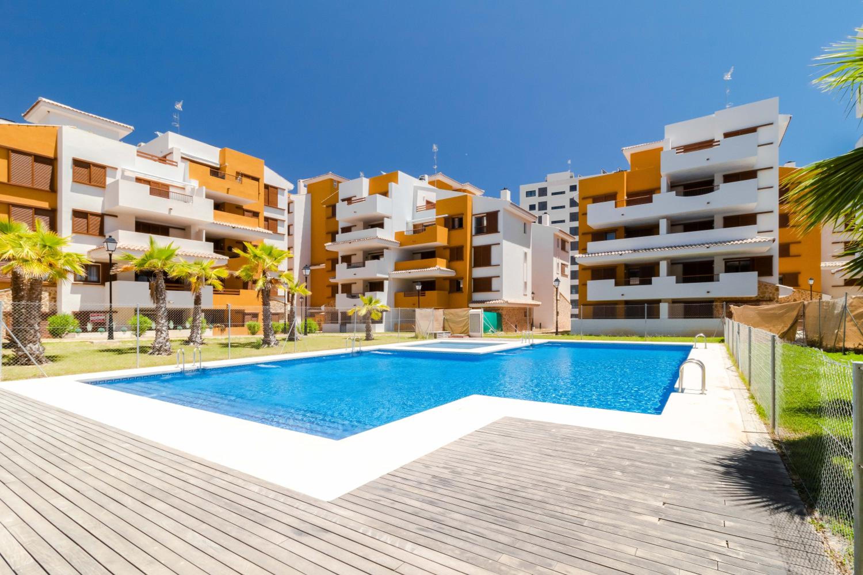 NUEVO apartamento junto al mar view 4