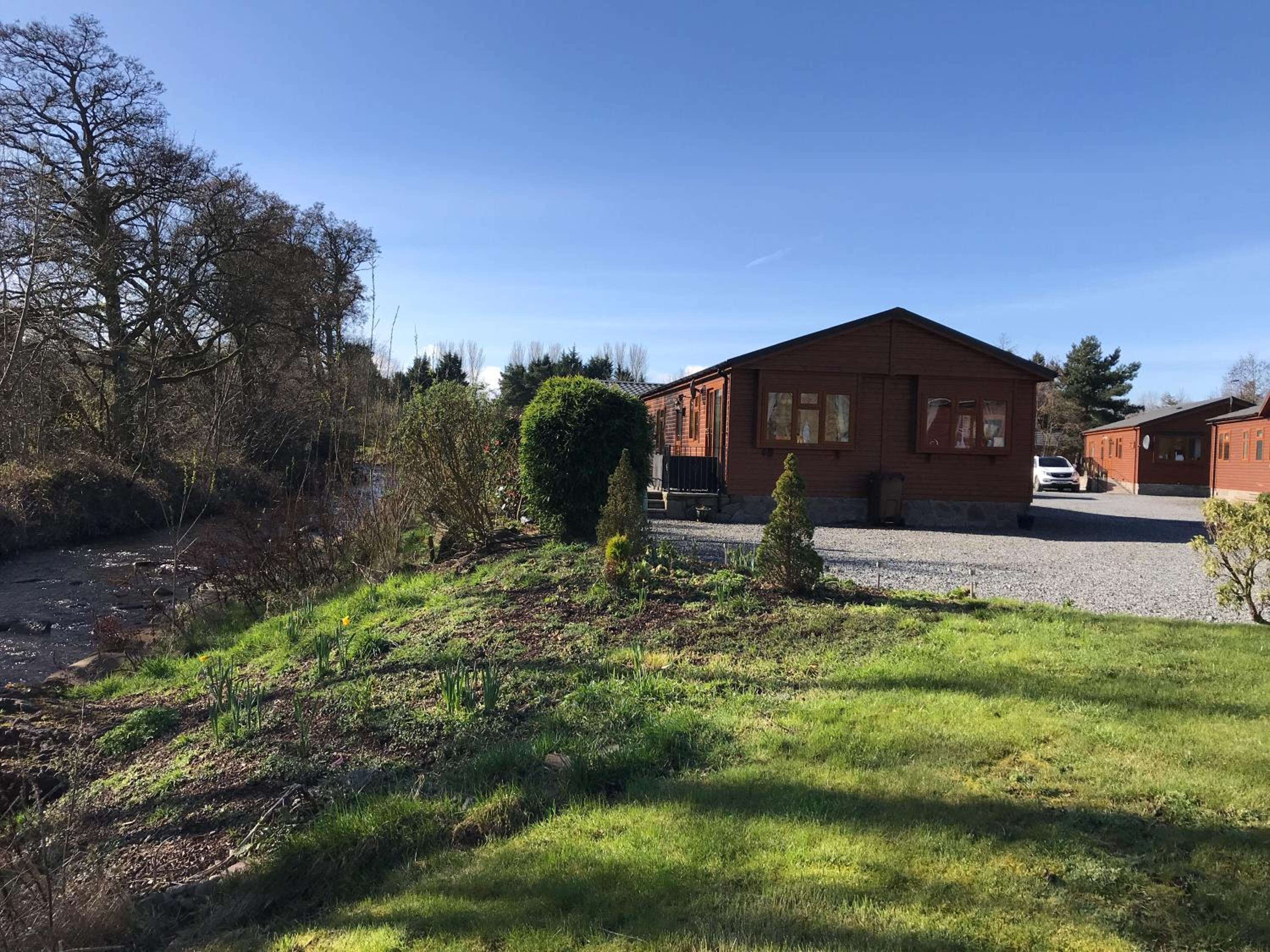 Grandeagles Extra large lodge view 4