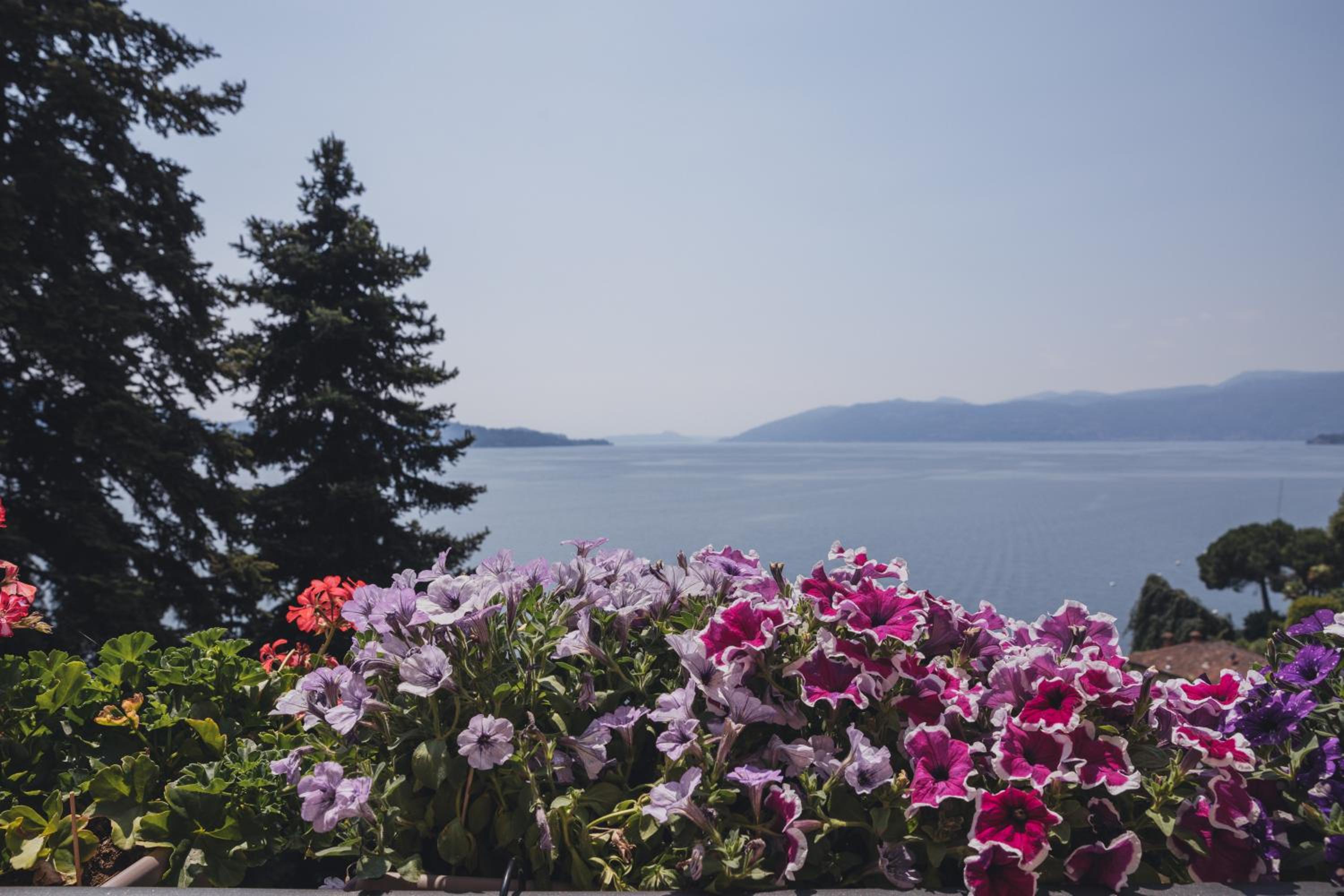 Villa Selva Luxury Lakeview Apartment view 3