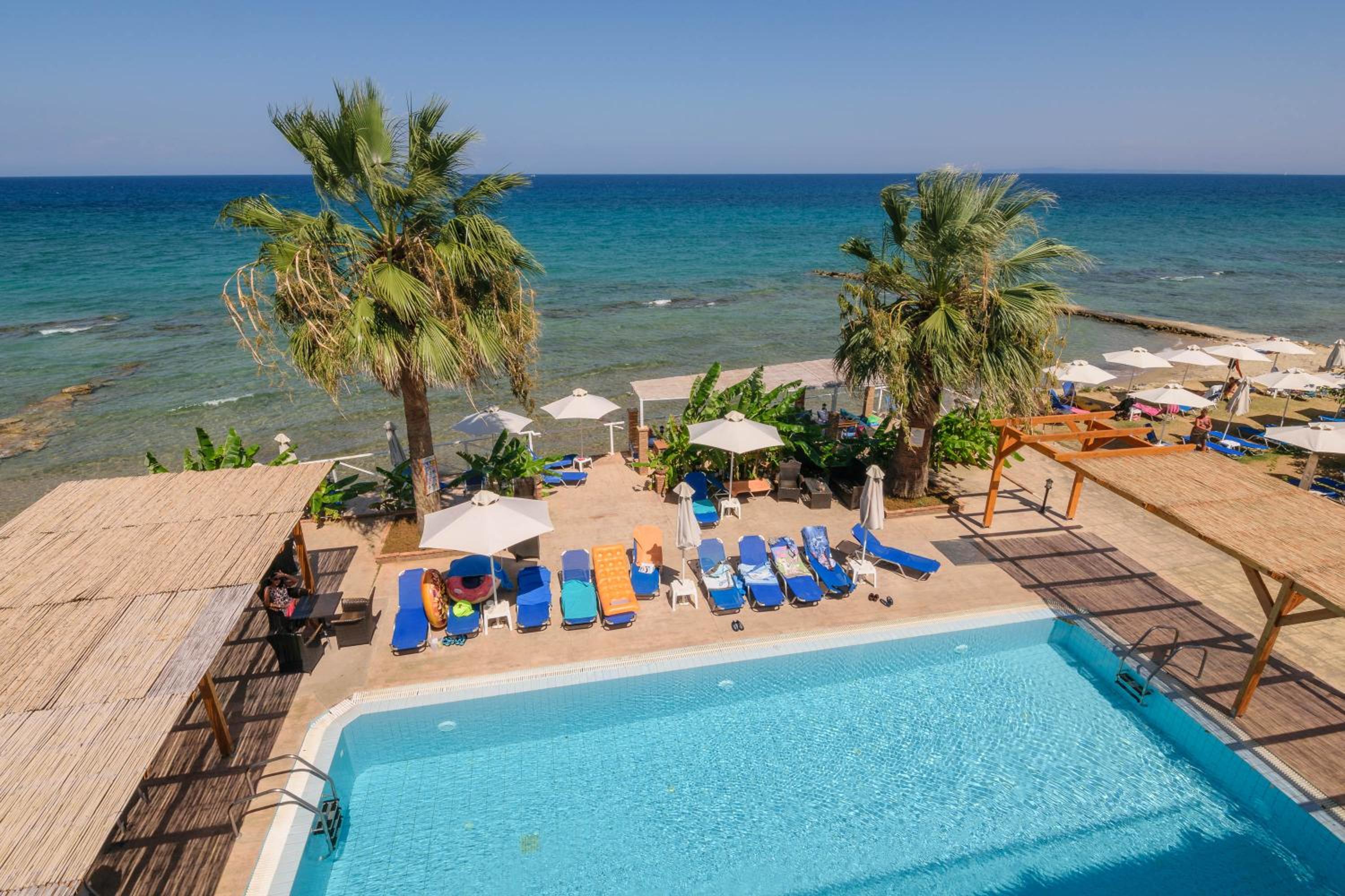 Belussi Beach Hotel & Suites