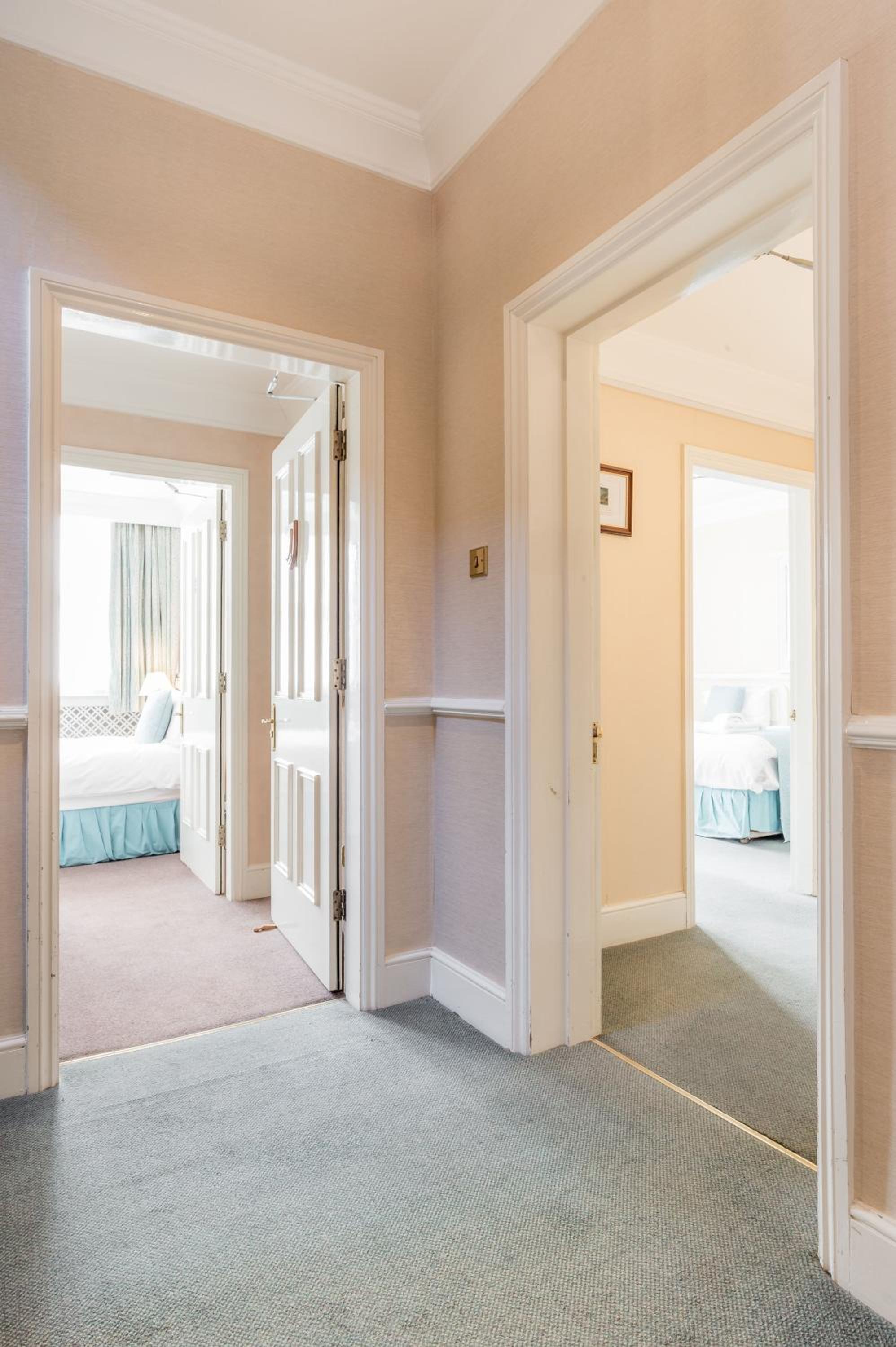 Oxford Vacations - St Margaret's Hotel - Property Image 40