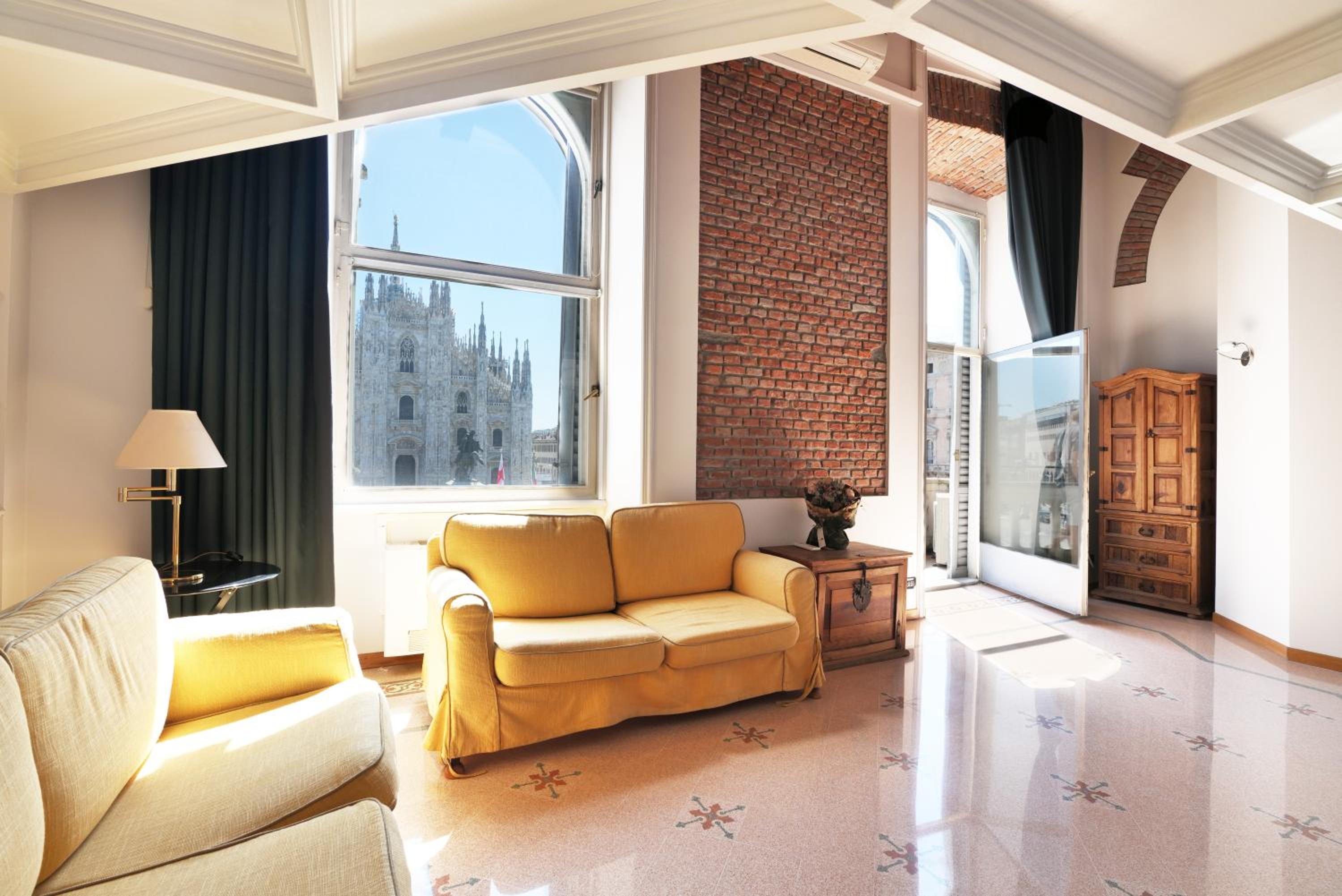 Duomo Cathedral View - Luxury Apartment