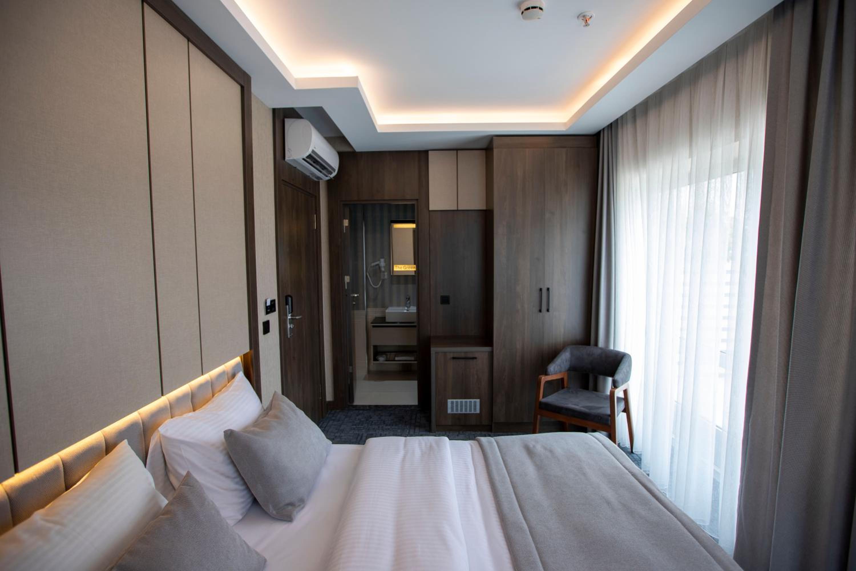 THE GREEN HOTEL - Image 48