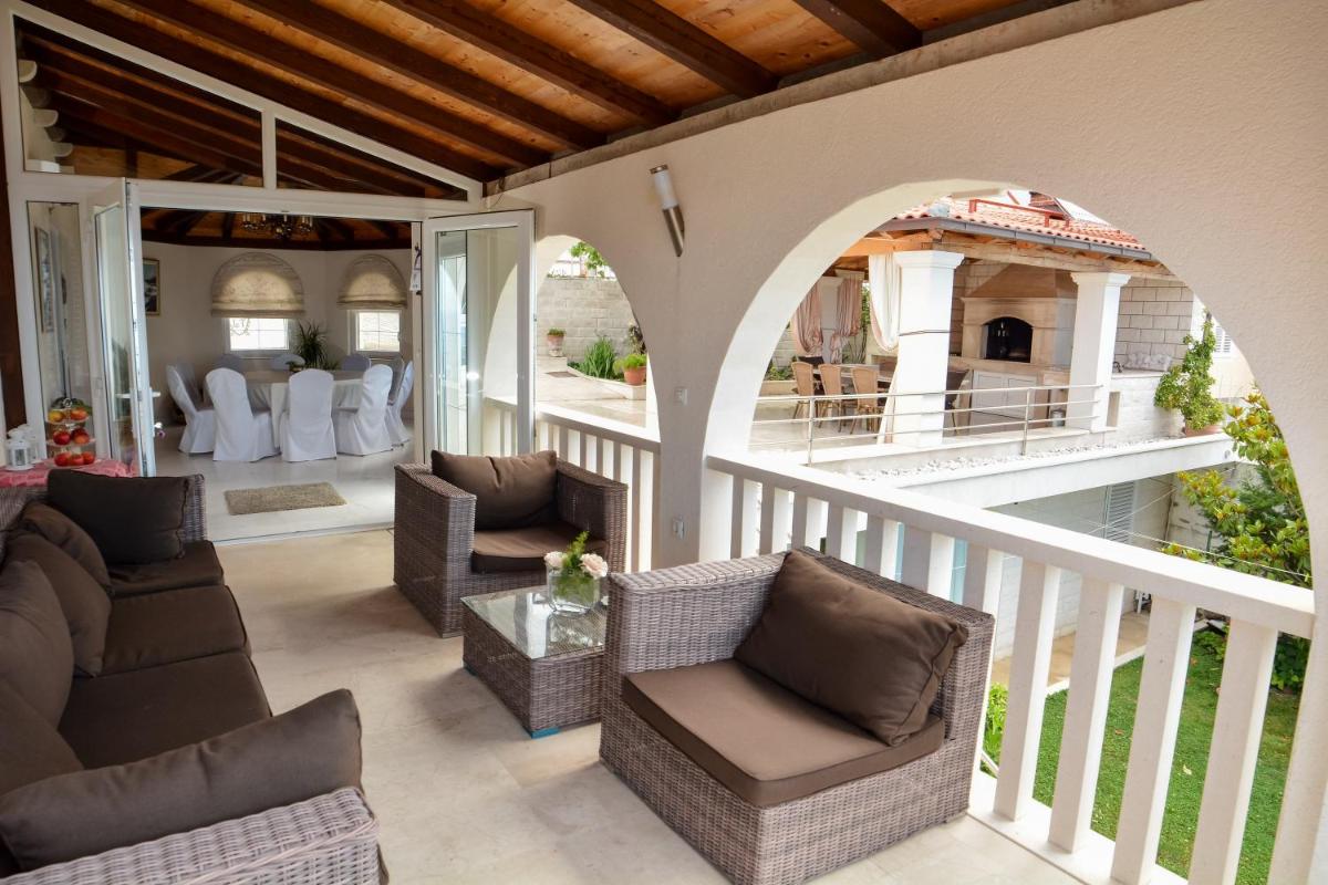 Villa Residence Lantoni view 5