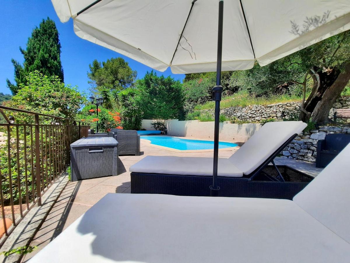 Villa "Les Restanques" view 3