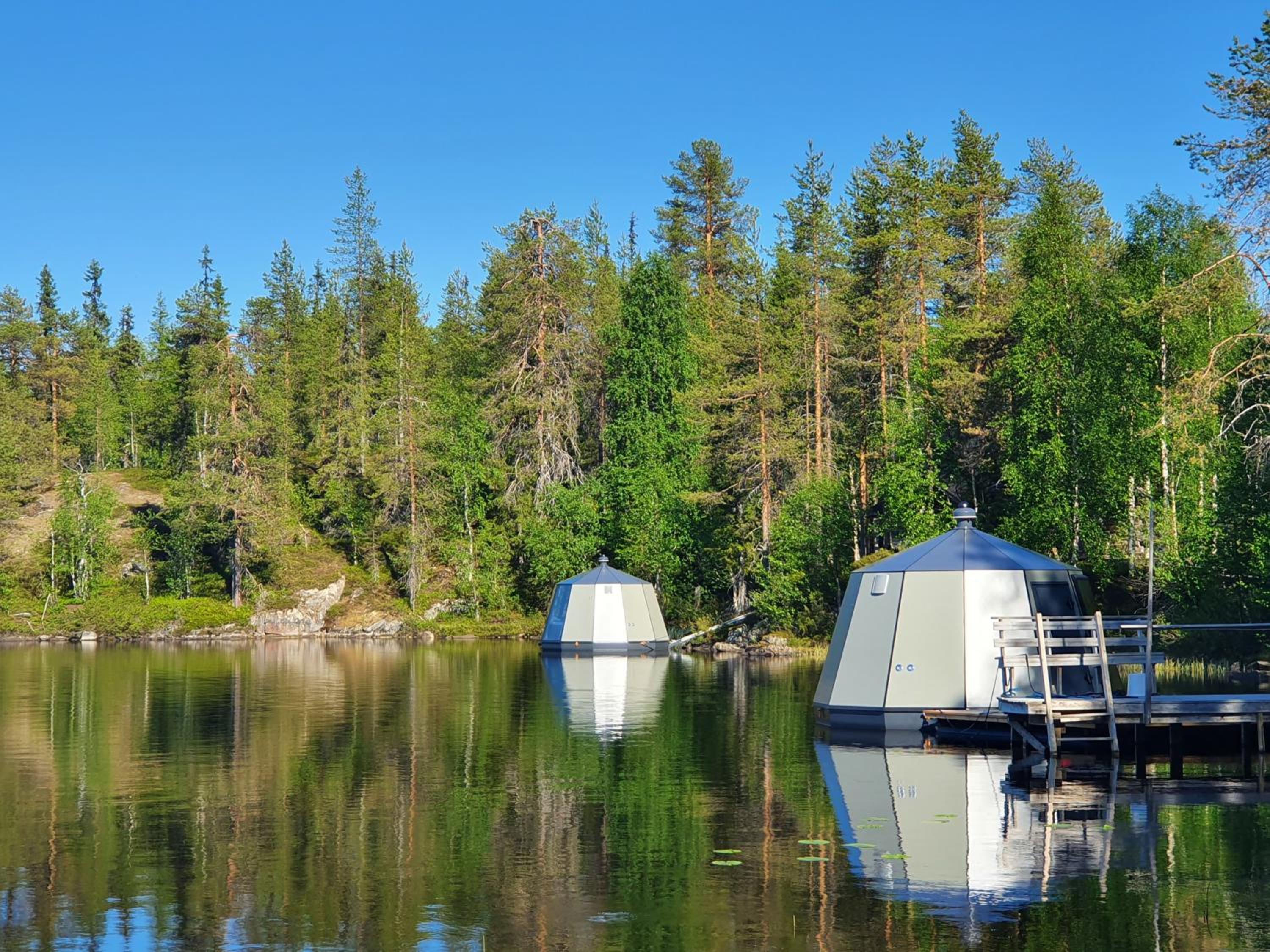 AuroraHut, Overwater Hut