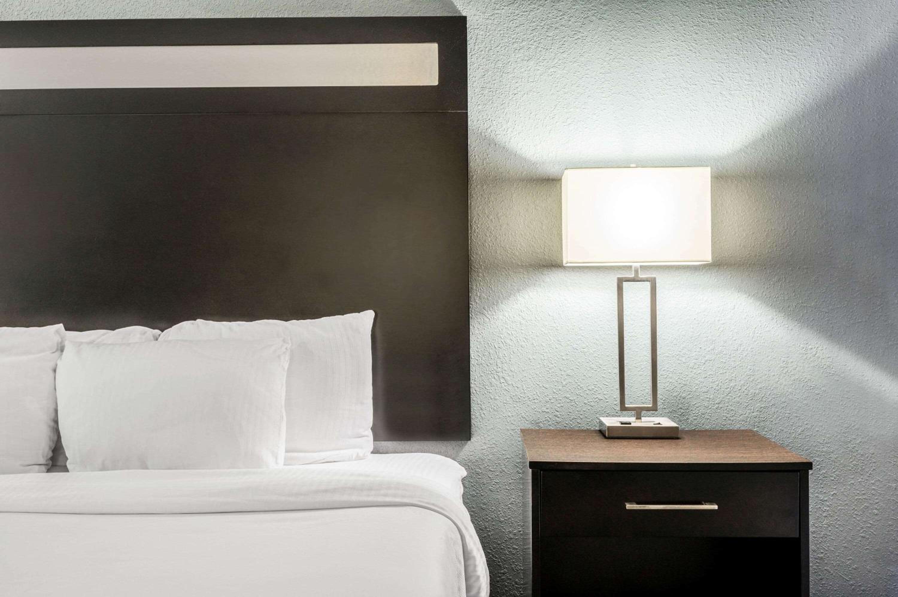 La Quinta Inn & Suites Casino and Bar by Wyndham Glendive