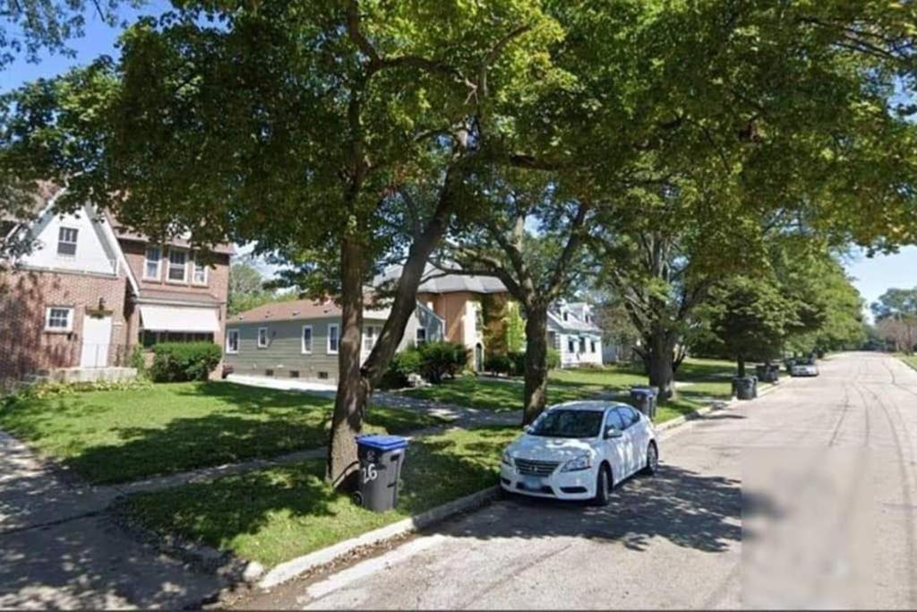 Waukegan Vacations - 2 BR Apt near Great Lakes Naval Base and 6 Flags - Property Image 15