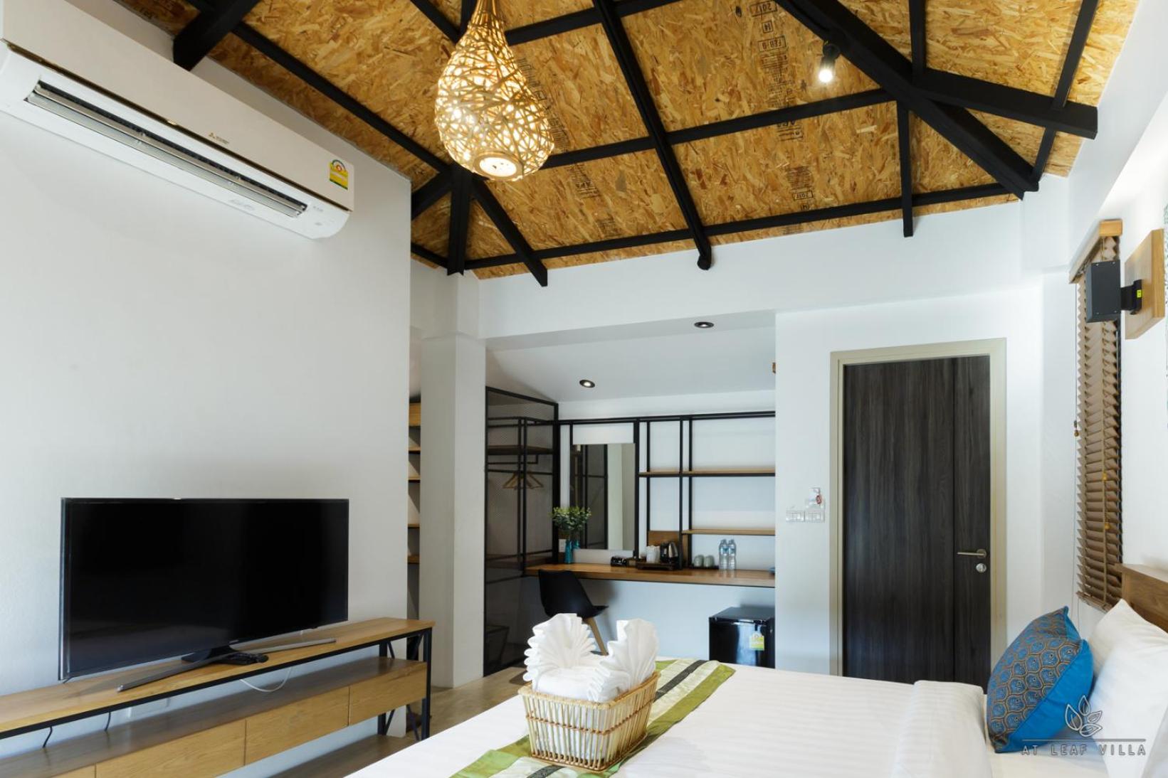 At Leaf Villa