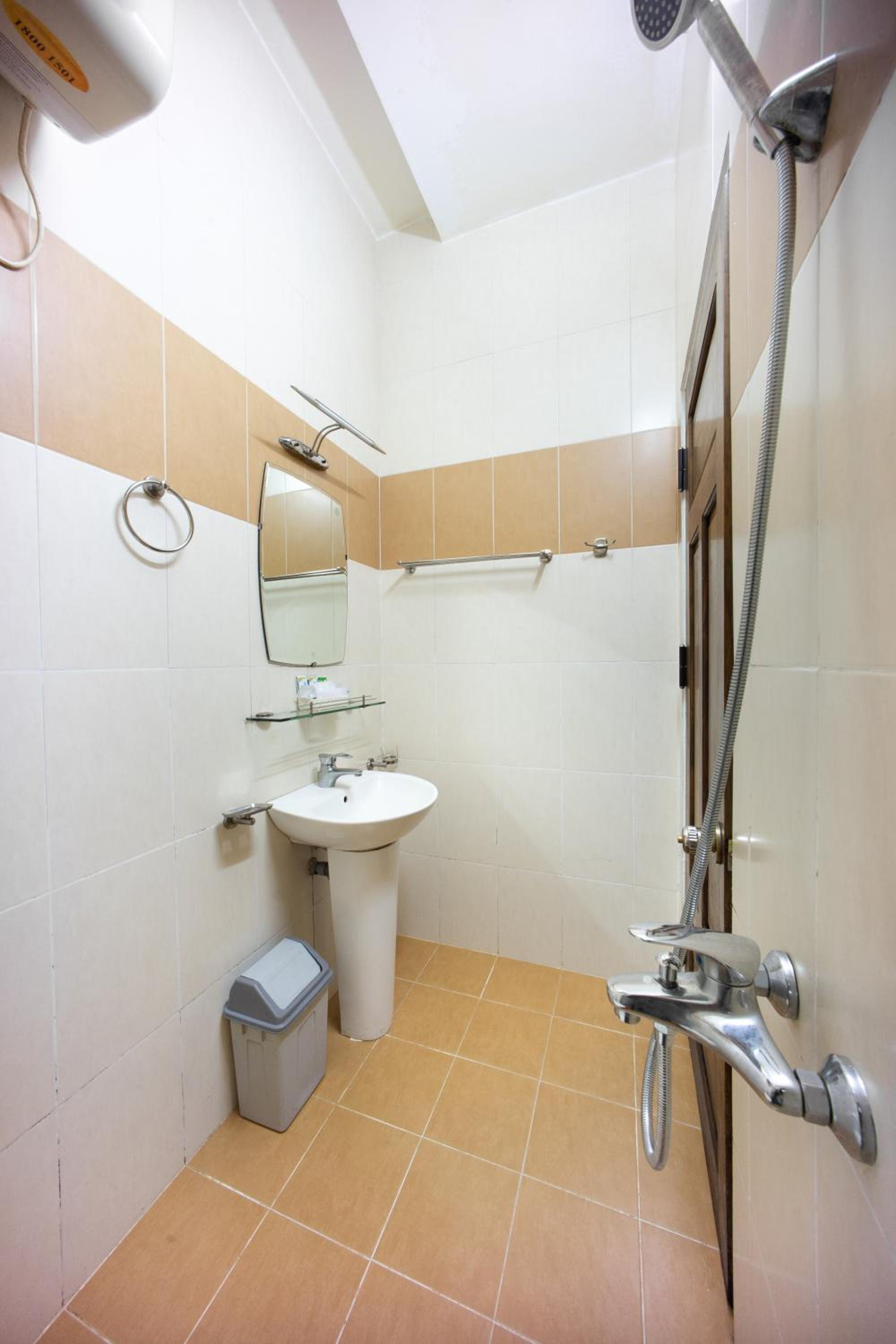 Photo 12