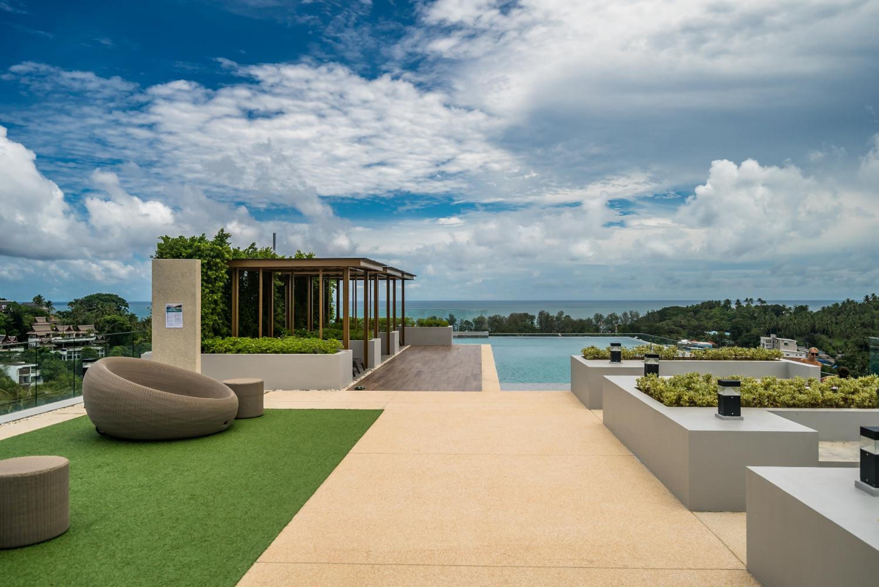 Panora sea view -modern facilities walk to beach view 4