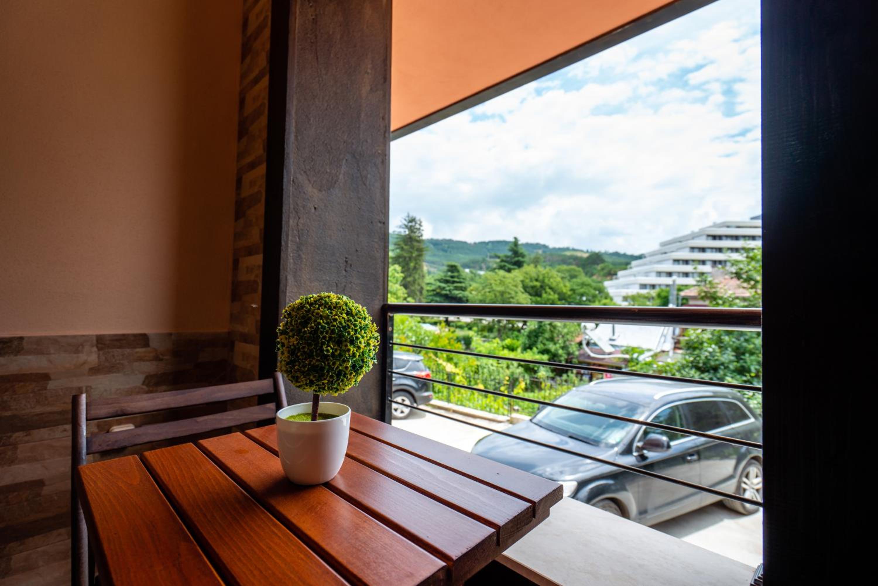 Park Apartment Emilin