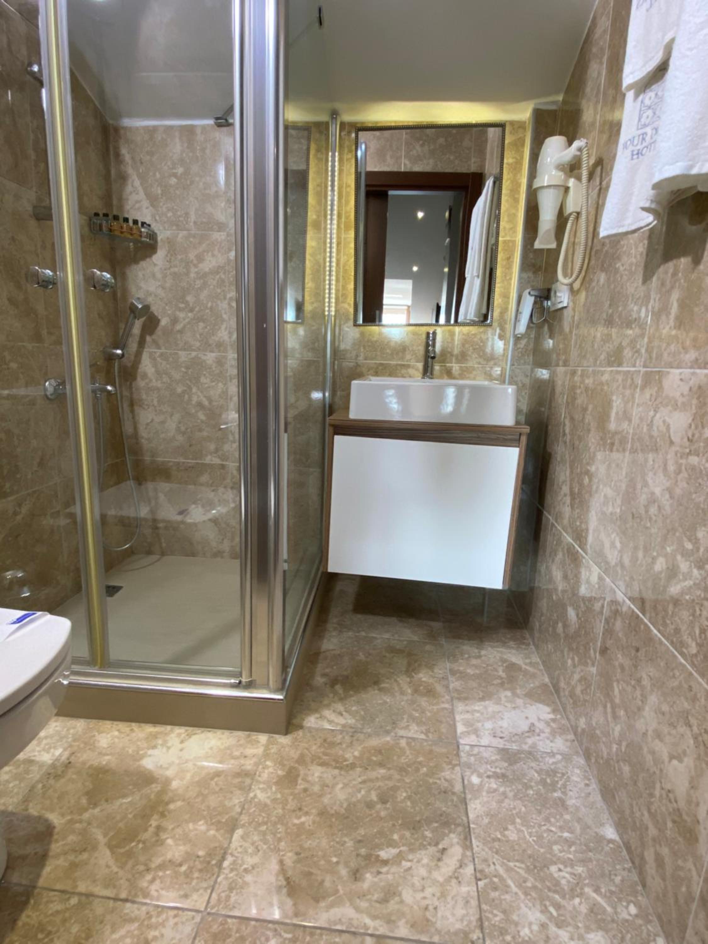 Four Doors Otel - Image 29