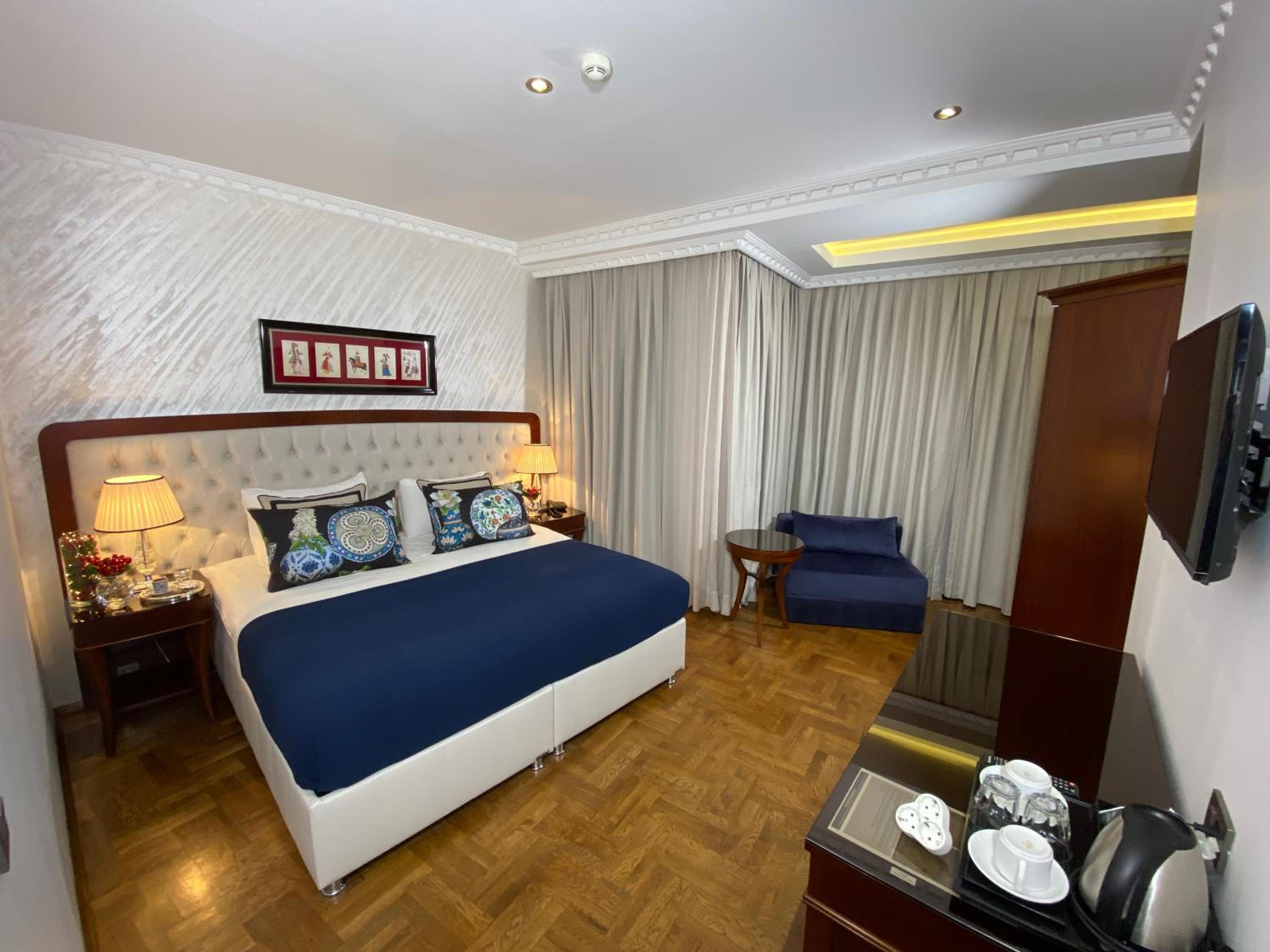 Four Doors Otel - Image 11